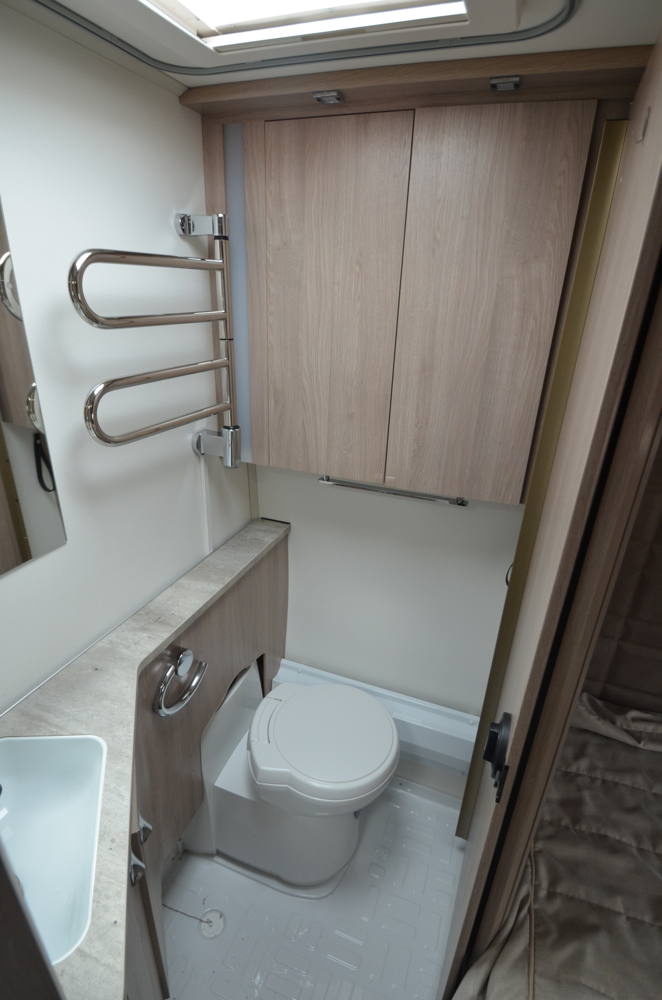 KABE ROYAL 600 XL KS (förtält,solcell) - KABE