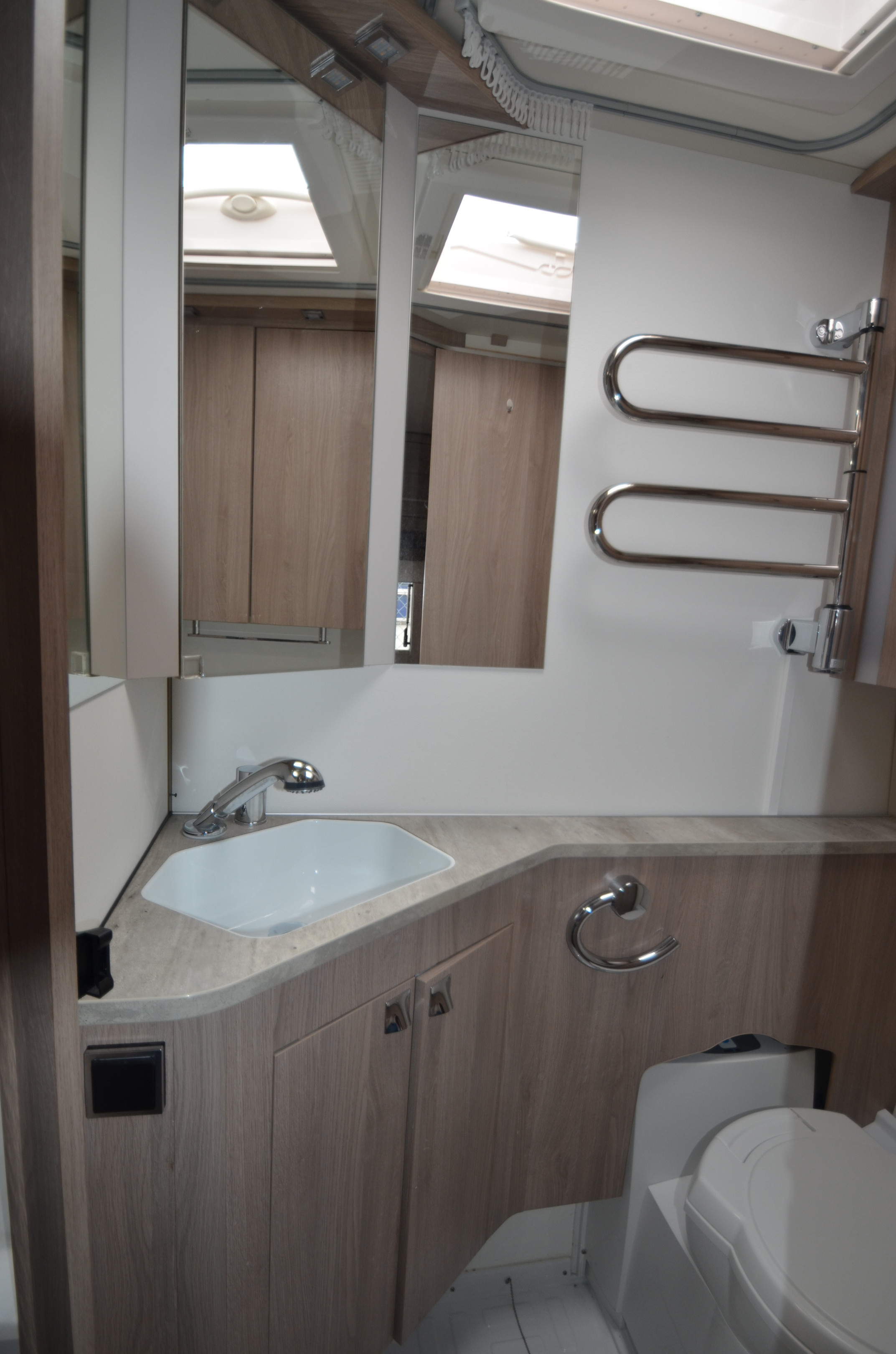 KABE ROYAL 600 XL KS (förtält,solcell) - KABE