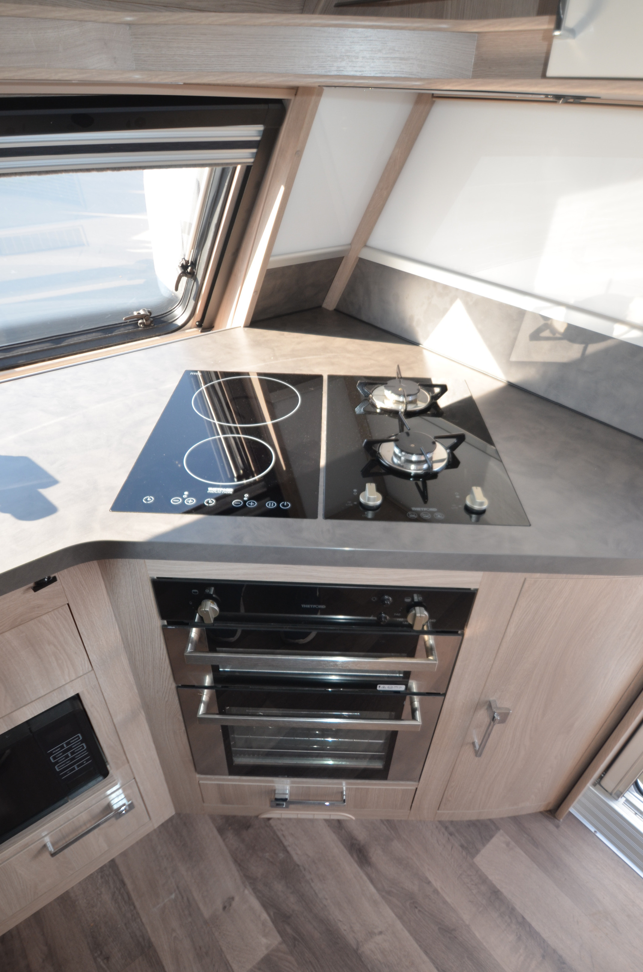 KABE IMPERIAL 600 XL FK KS (mover,ac,förtält) - KABE