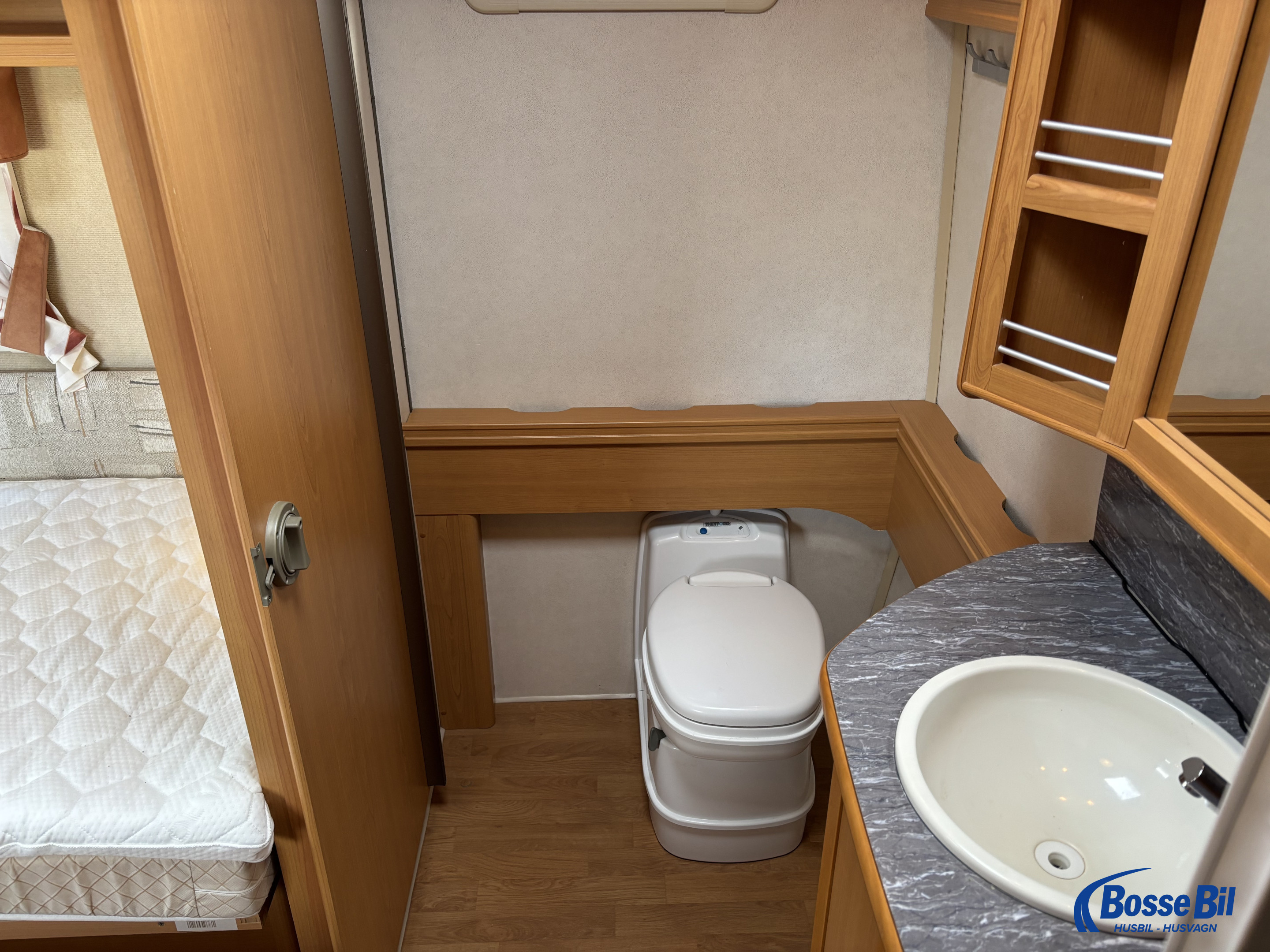KABE SAFIR ETDL KS *Långbäddar *Toa bak*Ac - KABE