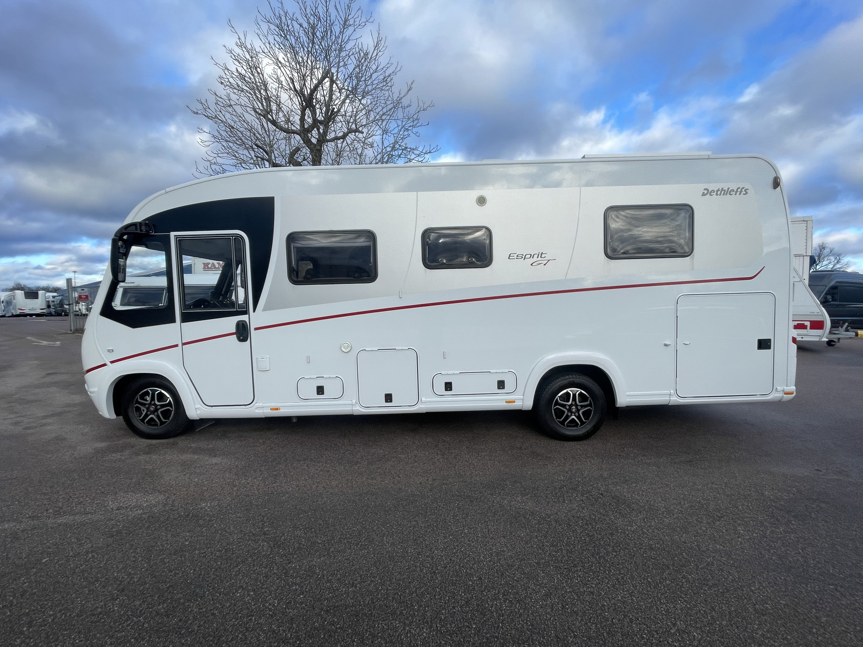Dethleffs ESPRIT I 7150-2 DBM/EB (Luftfjädring stolar, Alde, Inverter) - Dethleffs