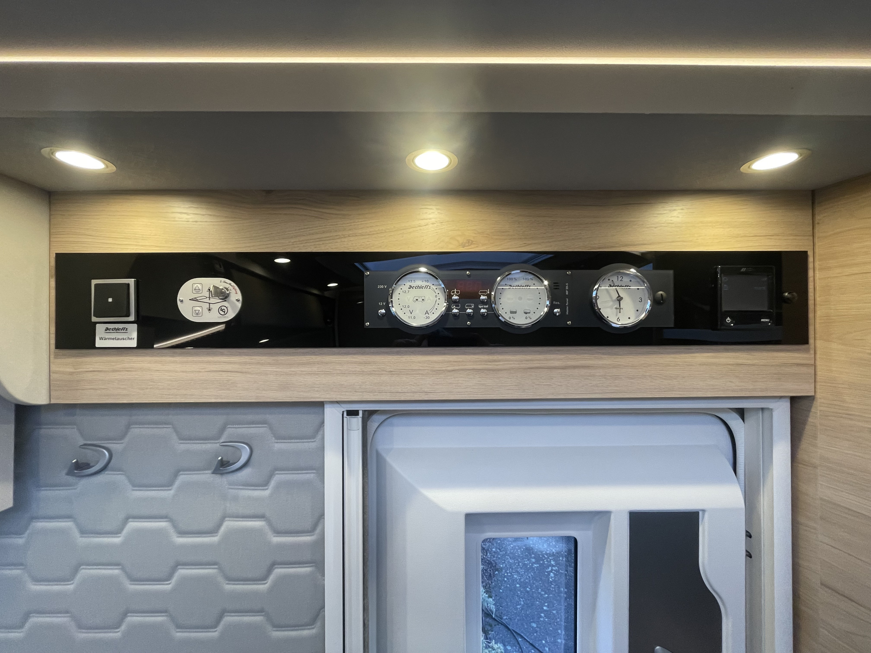 Dethleffs ESPRIT I 7150-2 DBM/EB (Luftfjädring stolar, Alde, Inverter) - Dethleffs