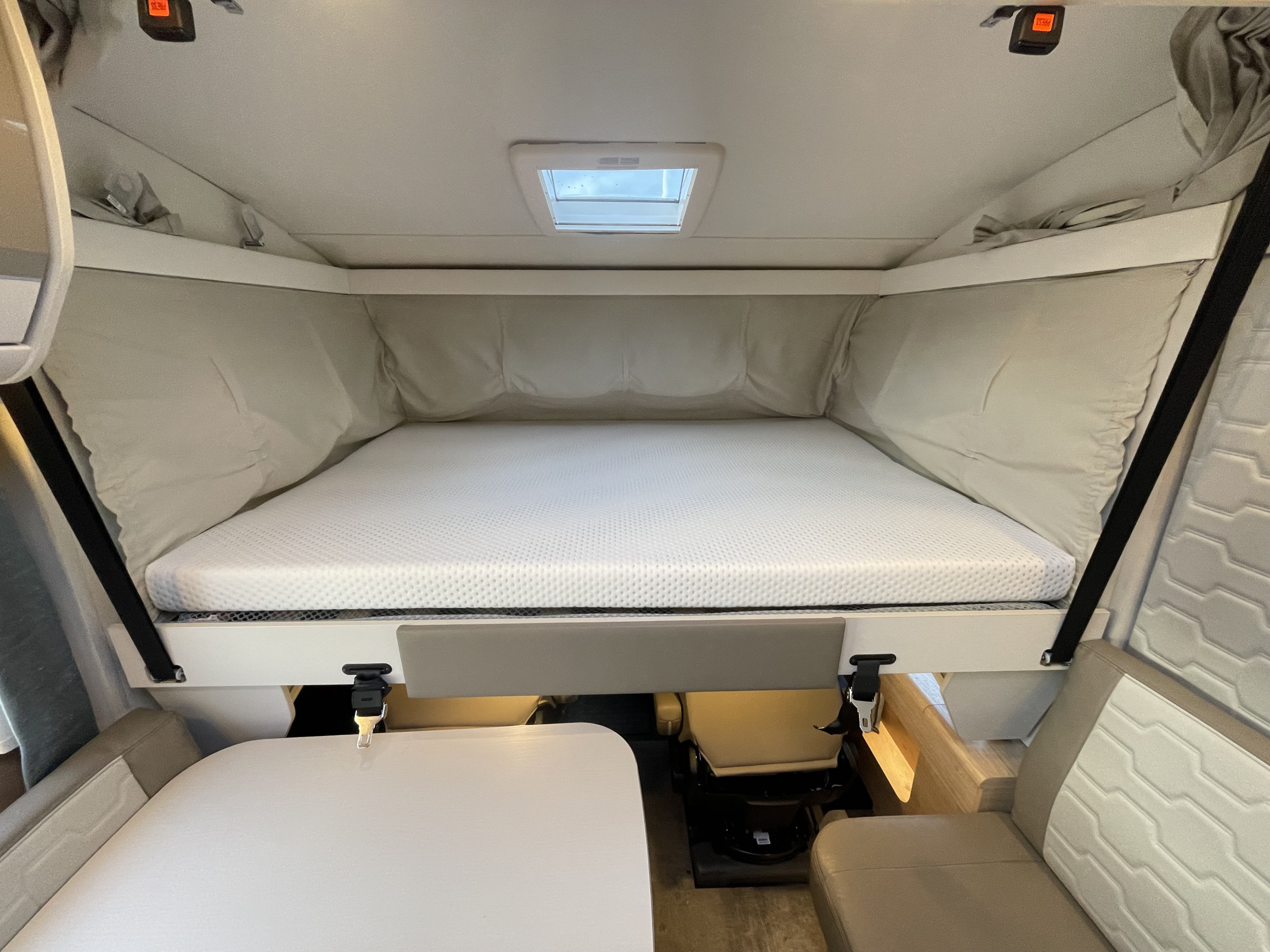 Dethleffs ESPRIT I 7150-2 DBM/EB (Luftfjädring stolar, Alde, Inverter) - Dethleffs