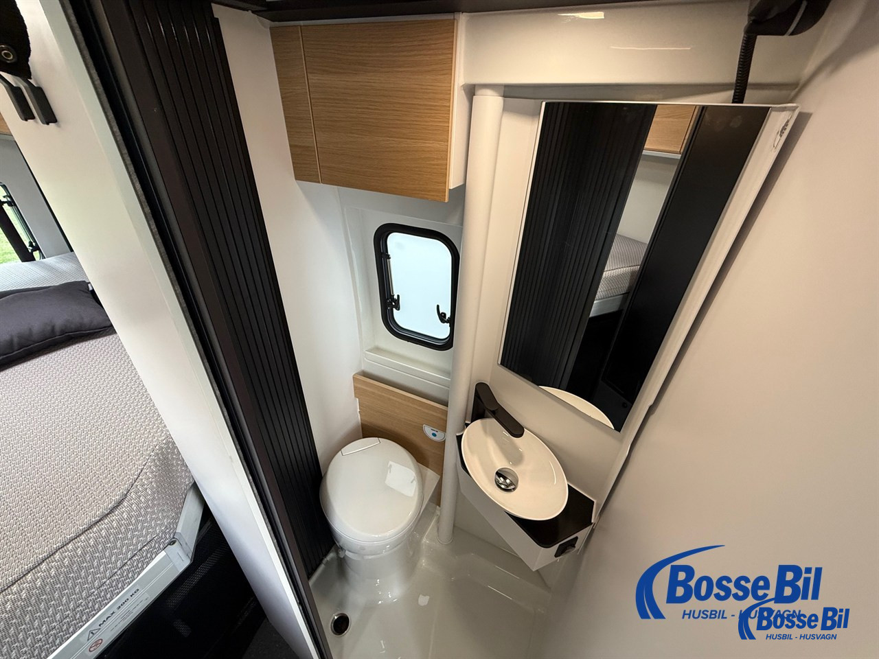 Adria TWIN 640 SGX - Fiat MultiJet3 140HP (103kW) 35L - Adria