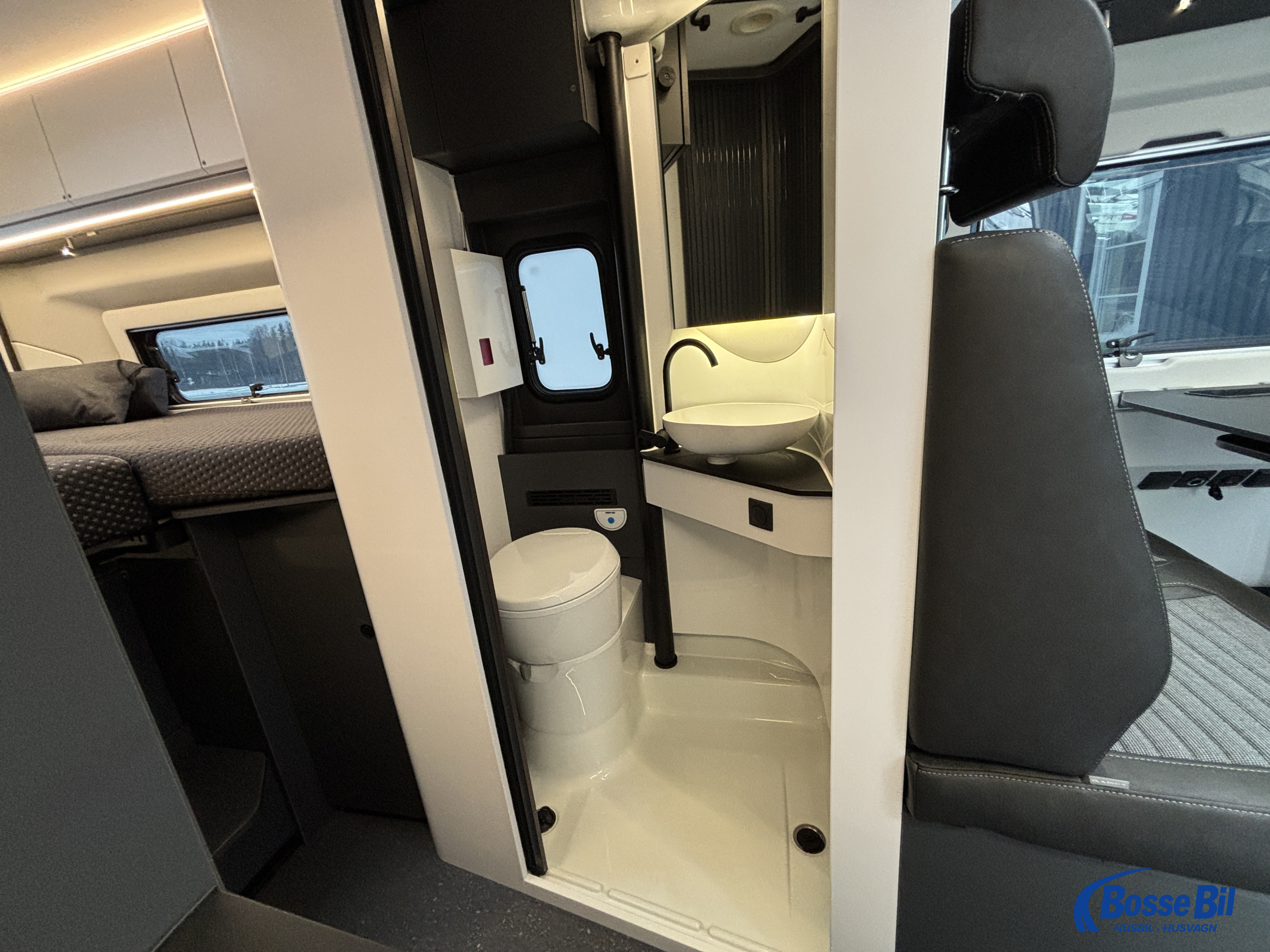 Adria TWIN SUPREME 640 SLB - Fiat MultiJet3 180HP (131kW) 35L - Adria