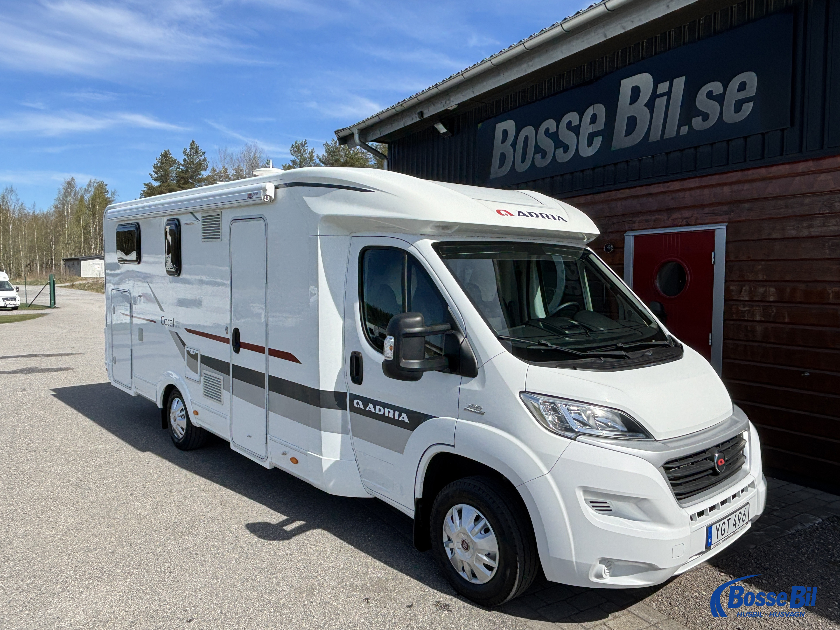 Adria CORAL S 670 SL * Solceller * Stort garage * Vinkelkök * - Adria