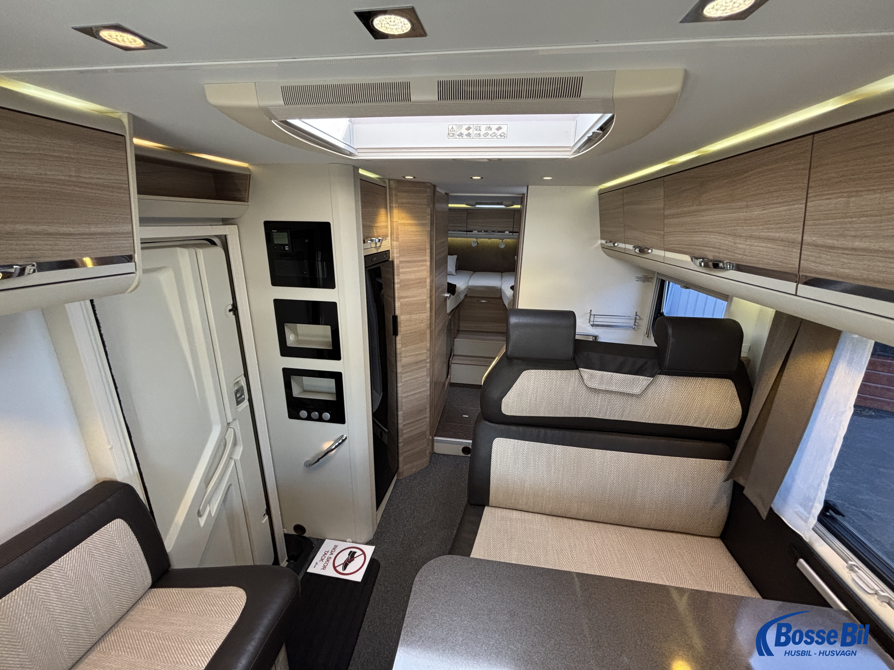 Adria CORAL S 670 SL * Solceller * Stort garage * Vinkelkök * - Adria