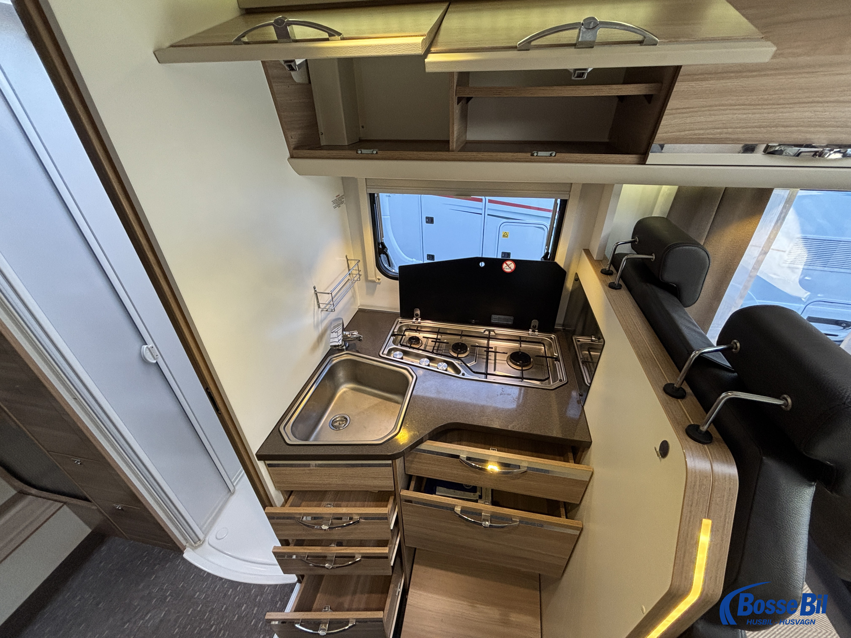 Adria CORAL S 670 SL * Solceller * Stort garage * Vinkelkök * - Adria