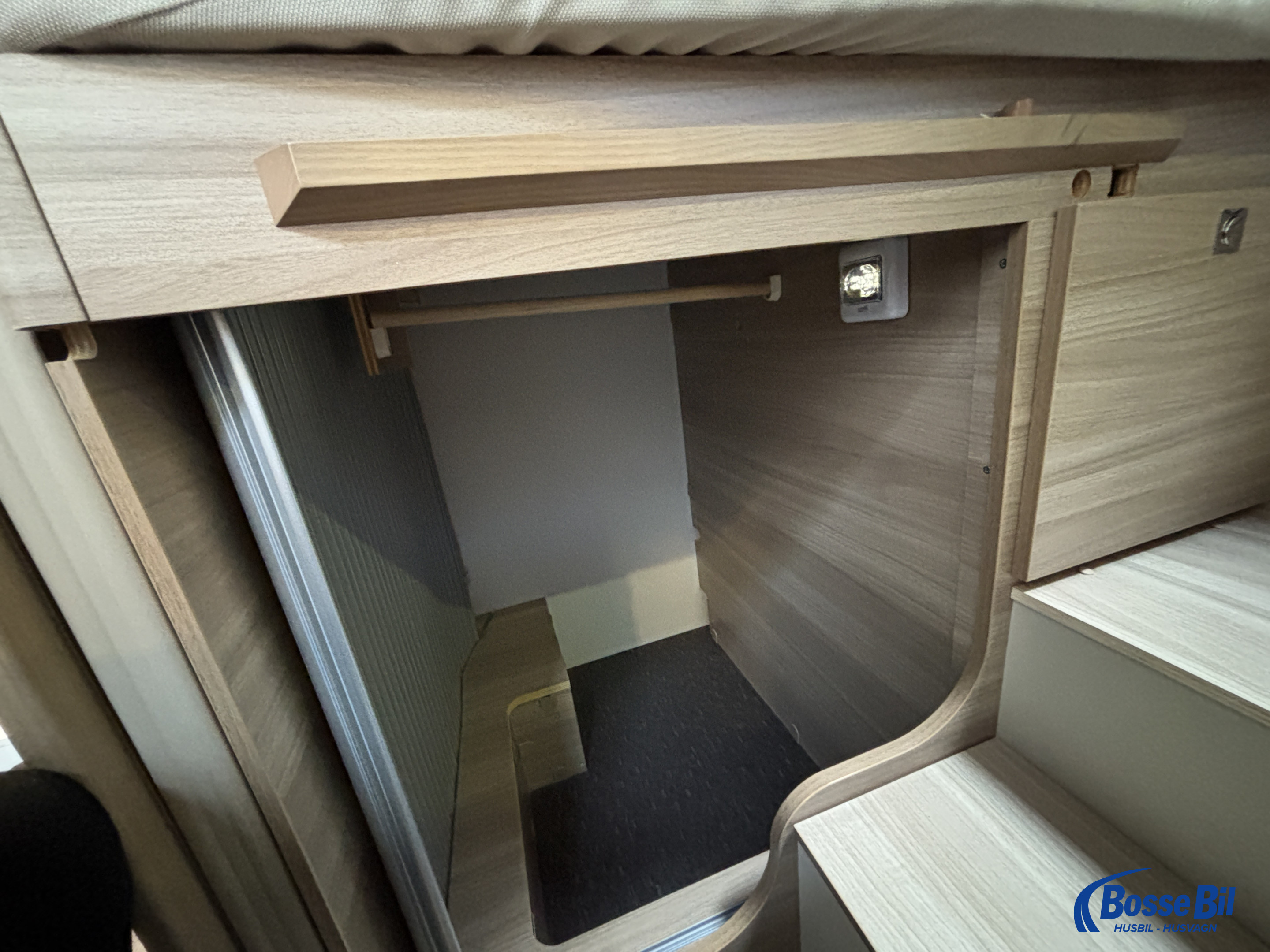 Adria CORAL S 670 SL * Solceller * Stort garage * Vinkelkök * - Adria