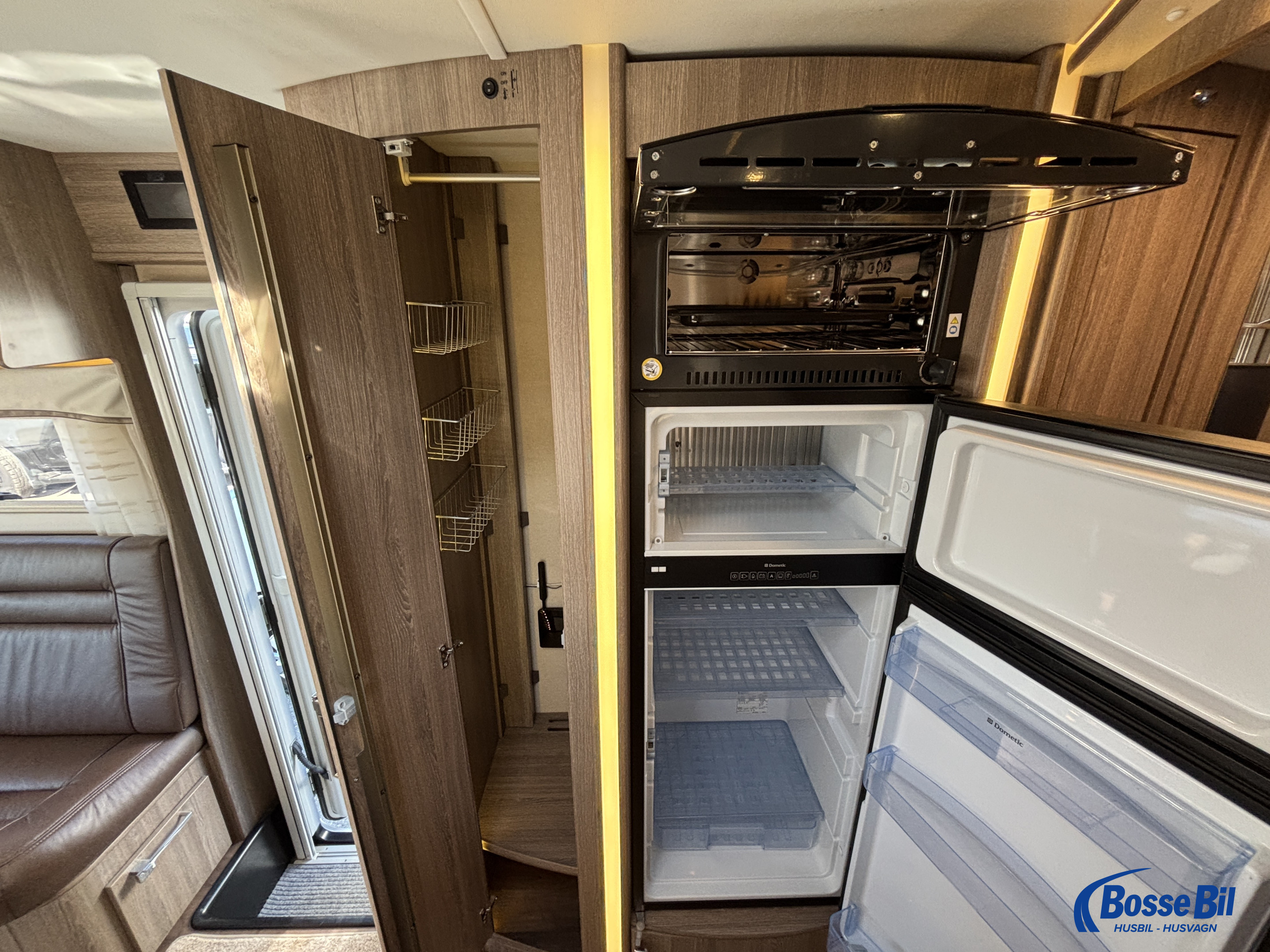 KABE TM Imperial 910 QB * Hydr. stödben * Cinderella * AC * Skinn * - KABE