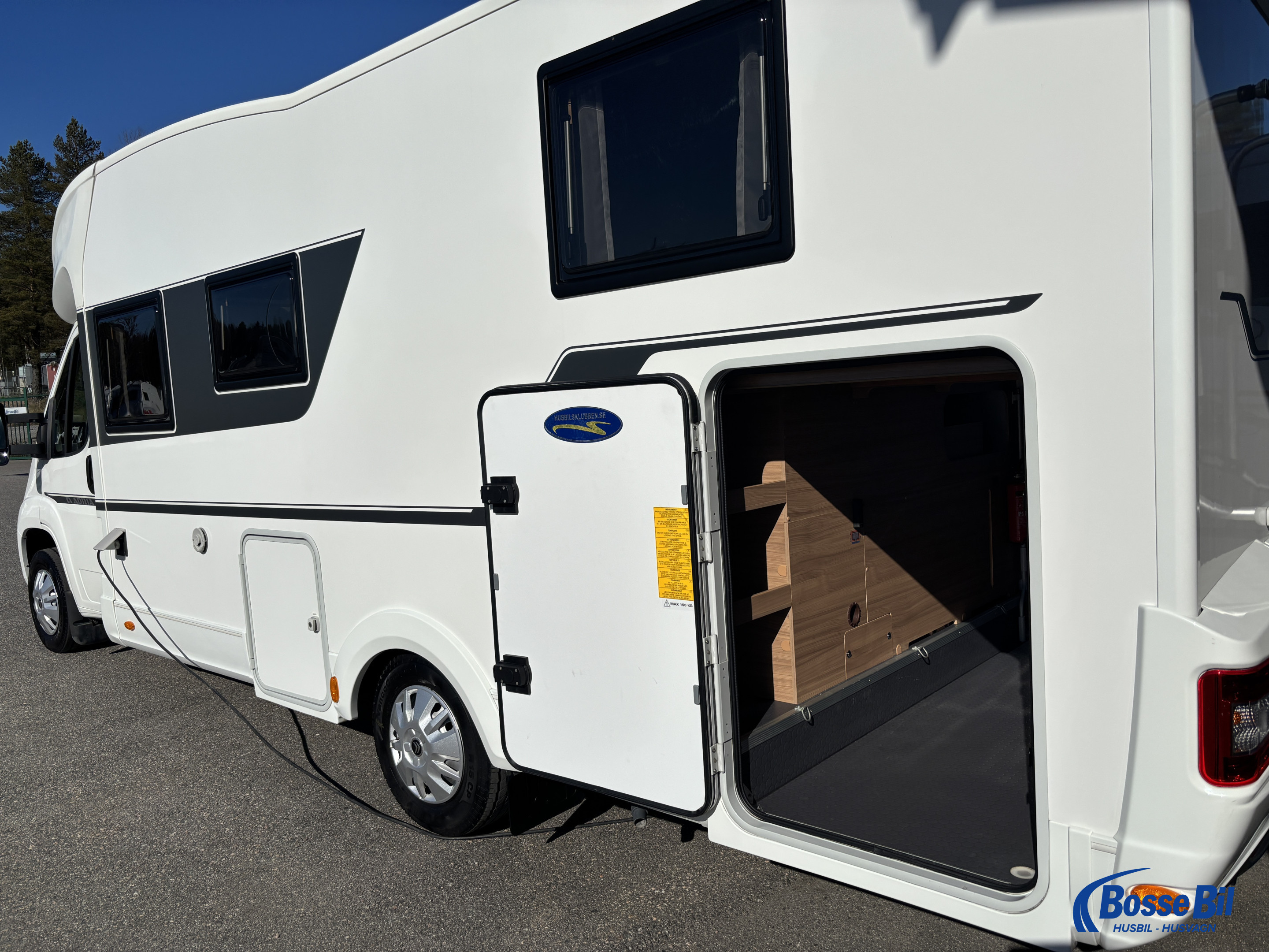 Adria CORAL S 670 SL * Solcell * Markis * Cykelställ * - Adria