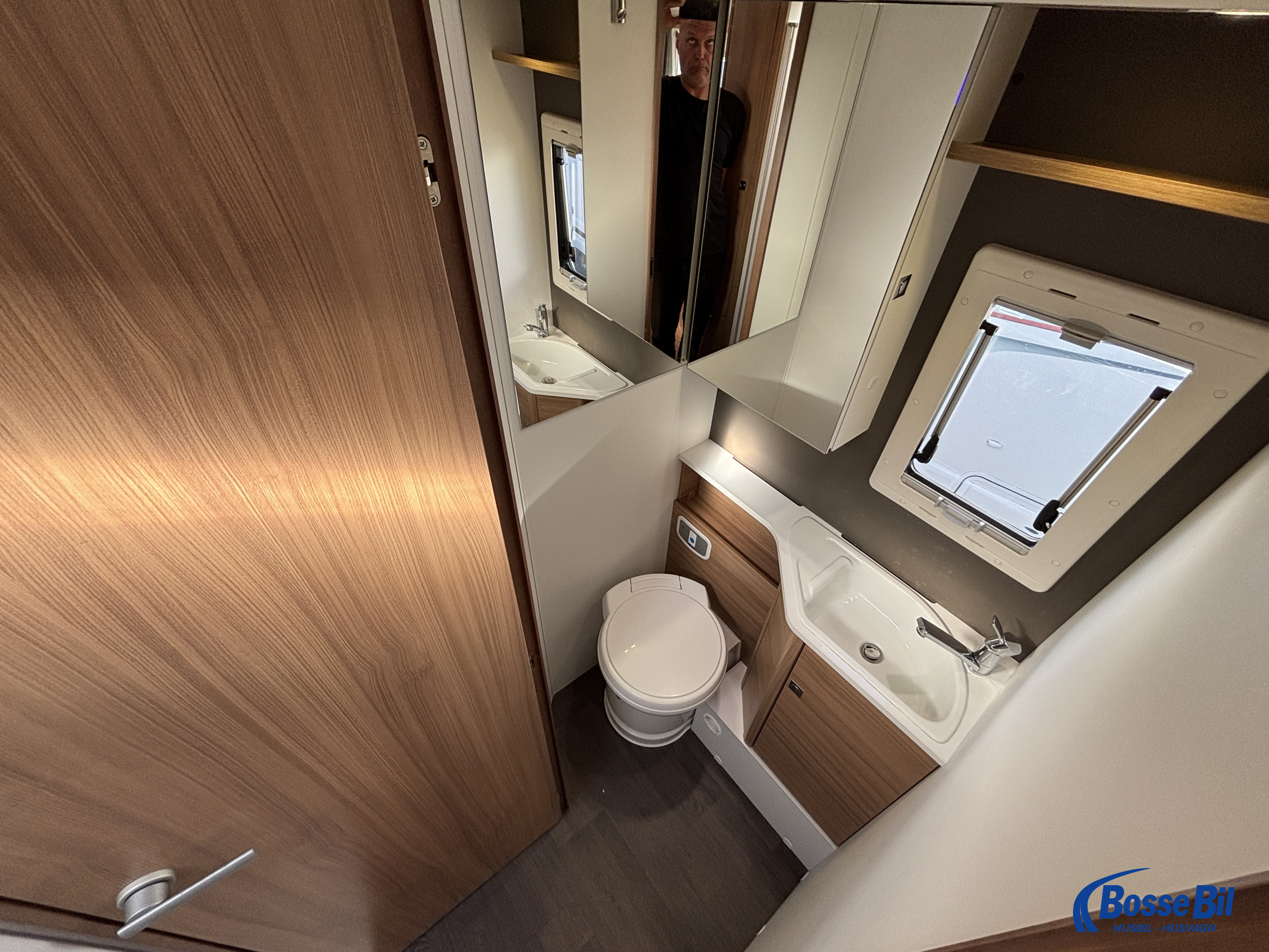 Adria CORAL S 670 SL * Solcell * Markis * Cykelställ * - Adria