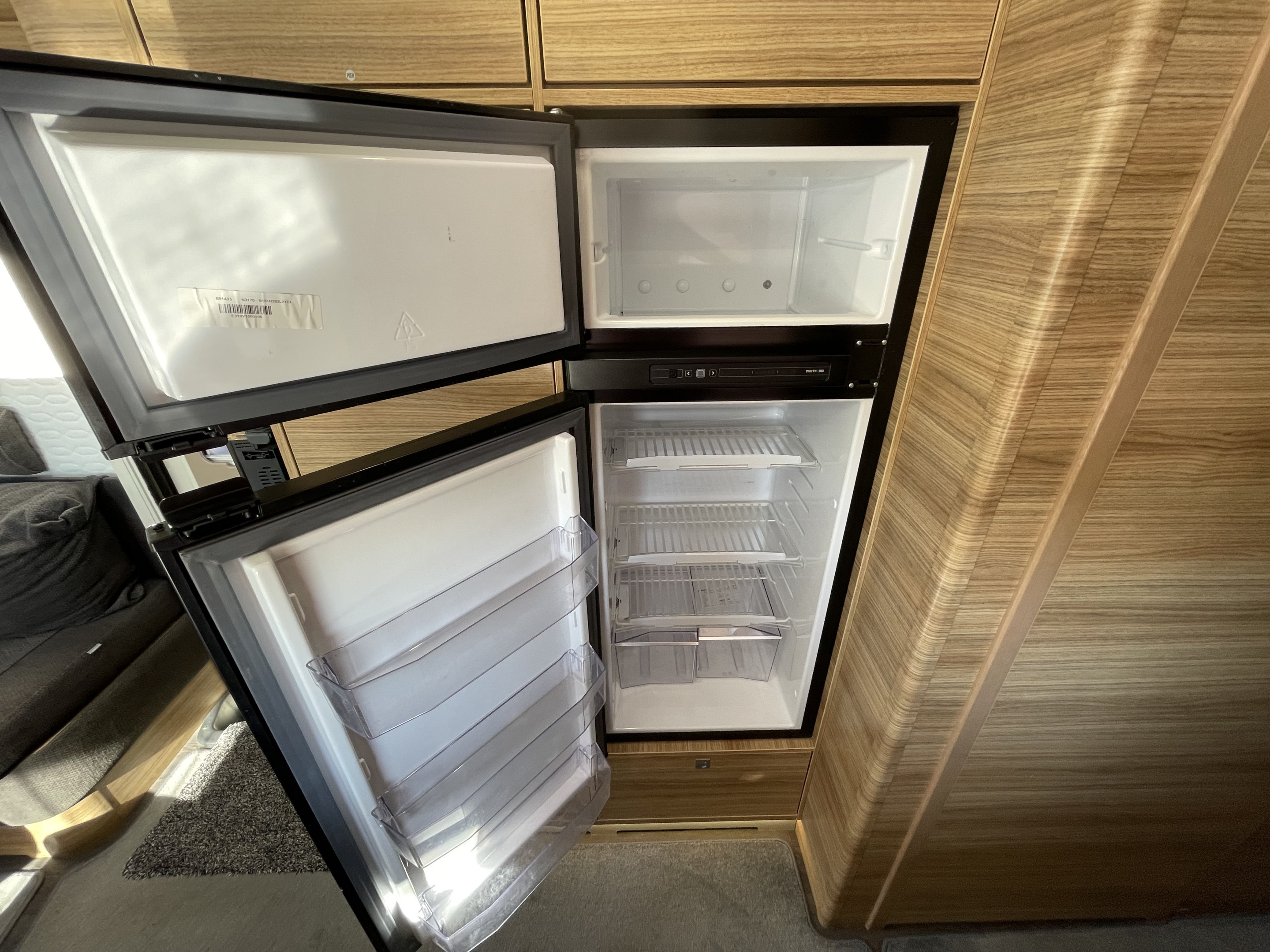 Adria SONIC SUPREME I 810SL (hydraulben, litium) - Adria