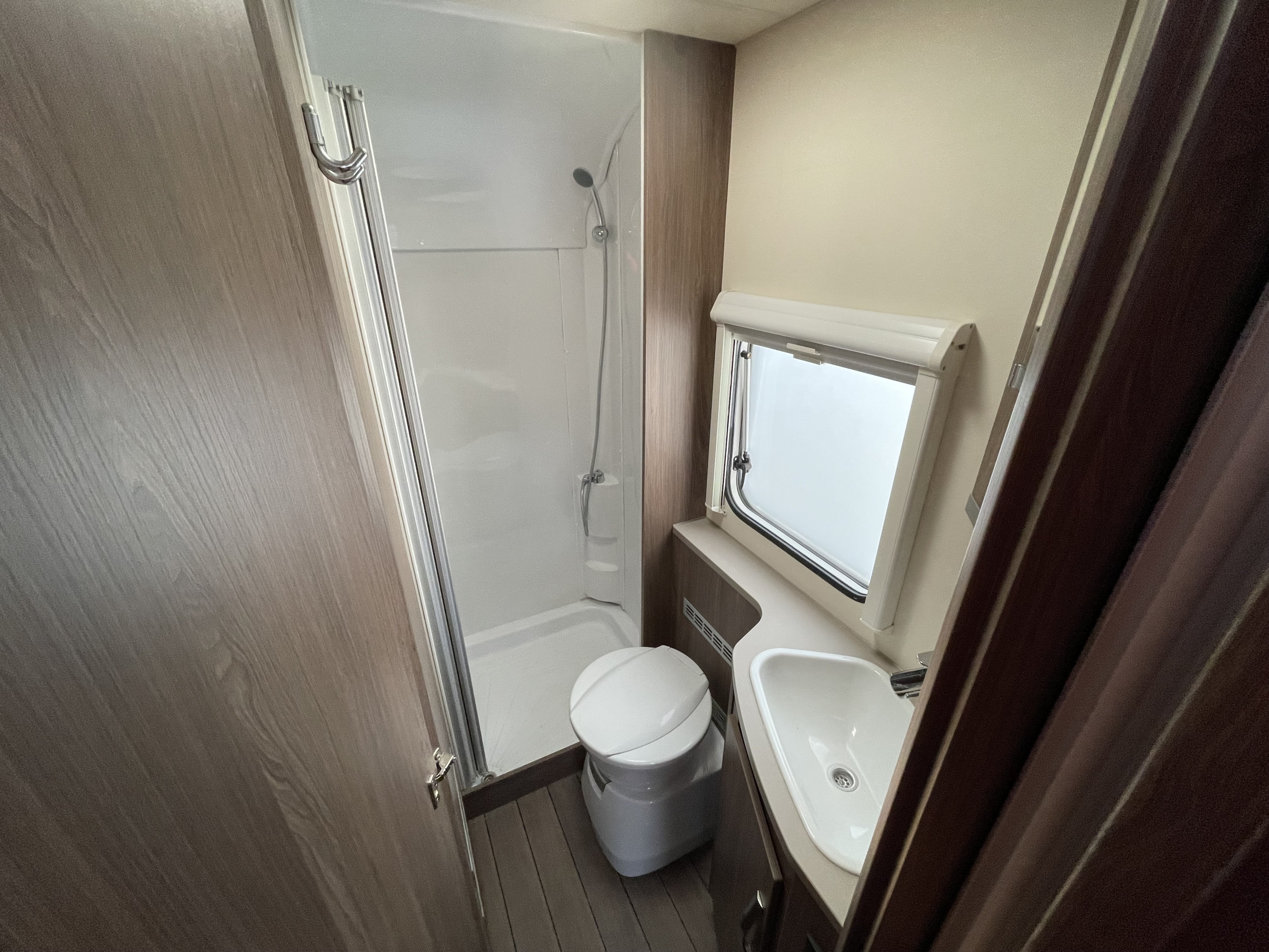 Knaus 650 UDF (Ac, Mover, Boxmarkis,Tält) - Knaus