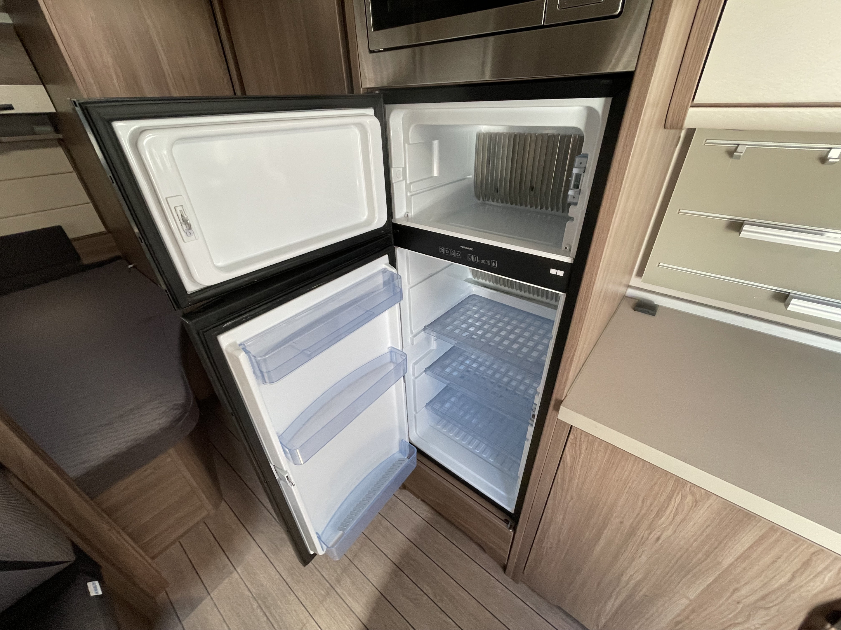 Knaus 650 UDF (Ac, Mover, Boxmarkis,Tält) - Knaus