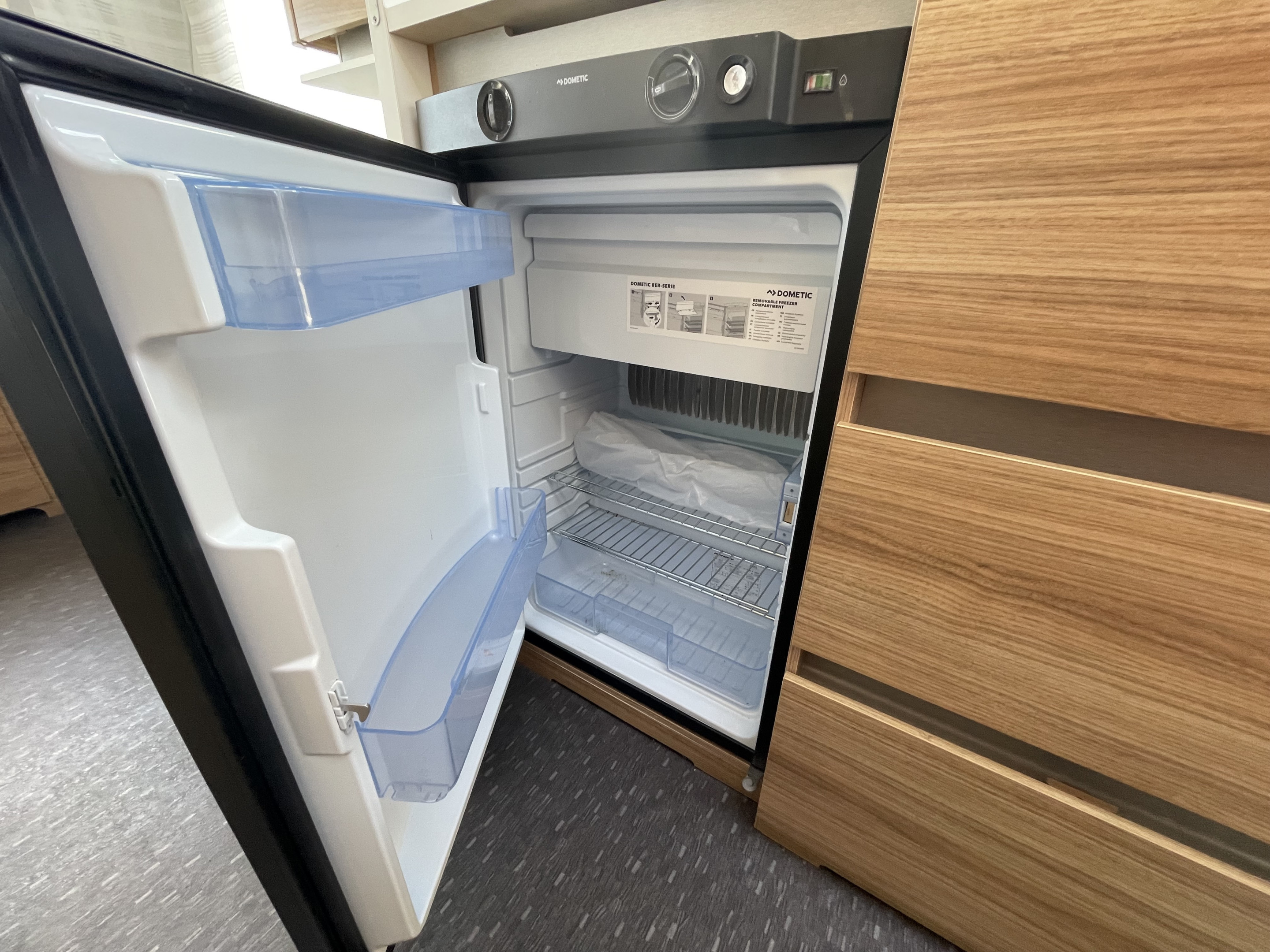 Adria ALTEA 492LU (ac,mover,boxmarkis,solcell) - Adria