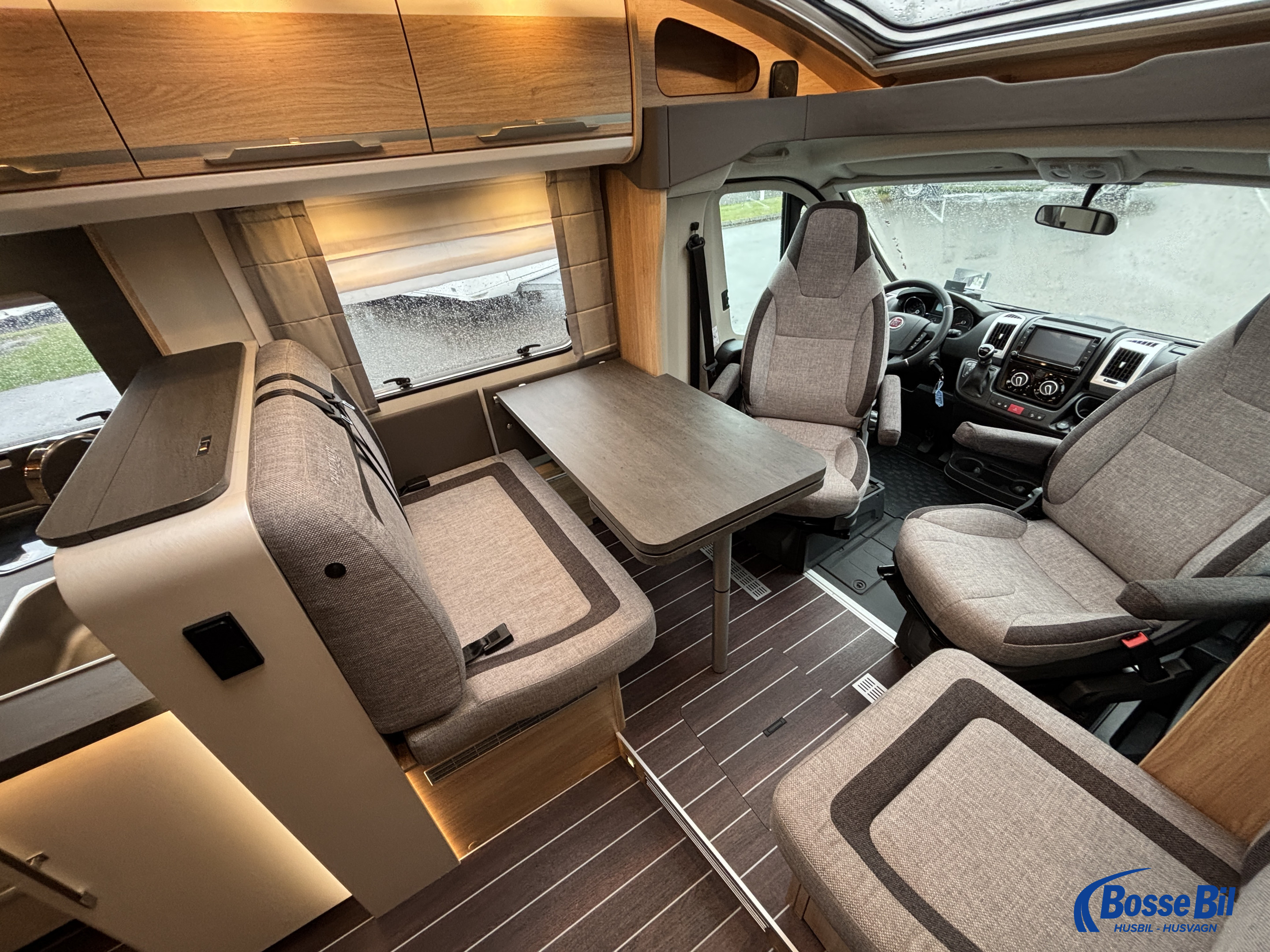 Knaus Sky TI Platinum * AC * Hydr. stödben* Solceller * ALDE * - Knaus