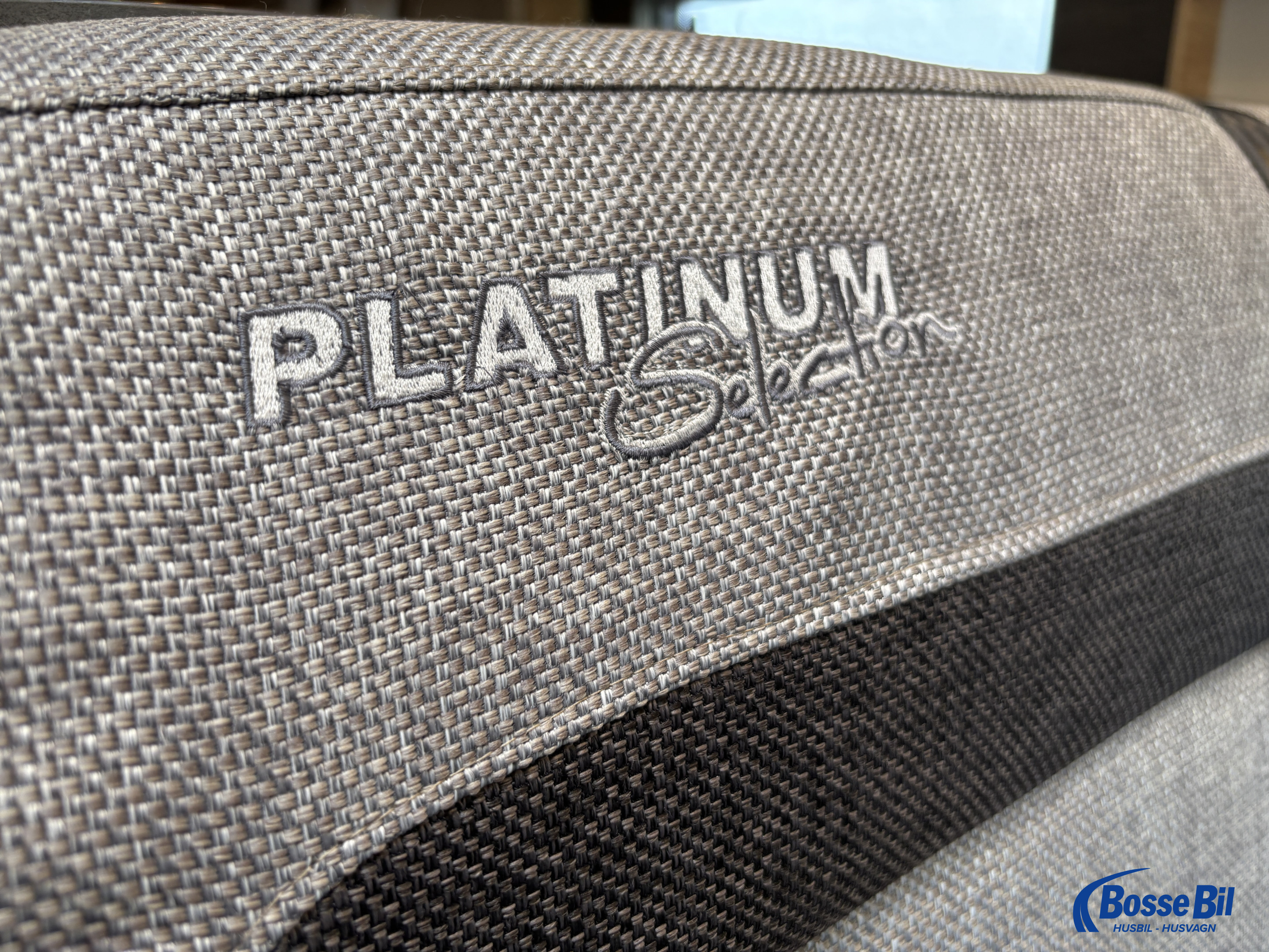 Knaus Sky TI Platinum * AC * Hydr. stödben* Solceller * ALDE * - Knaus