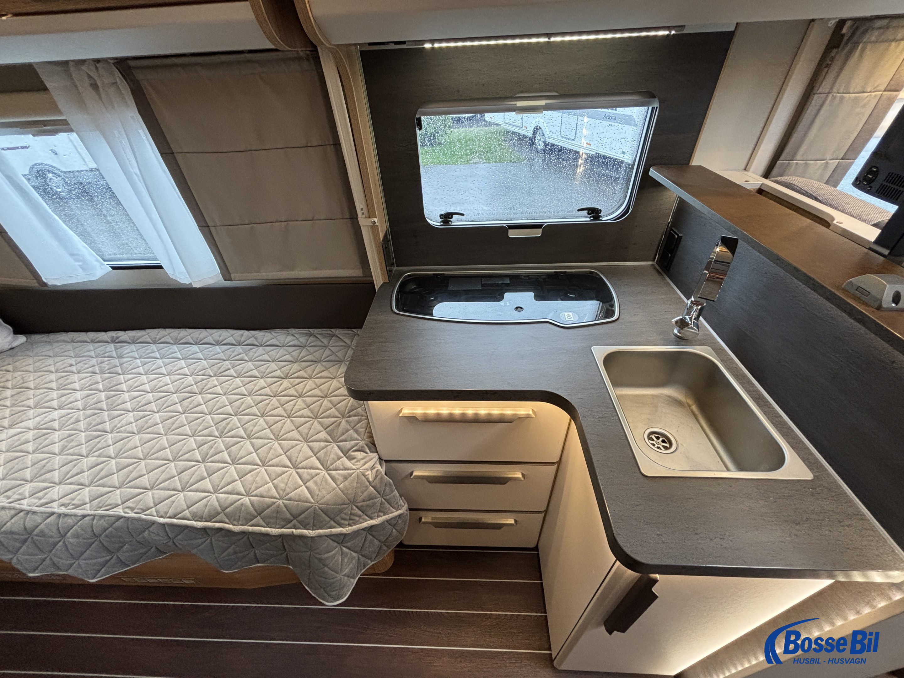 Knaus Sky TI Platinum * AC * Hydr. stödben* Solceller * ALDE * - Knaus