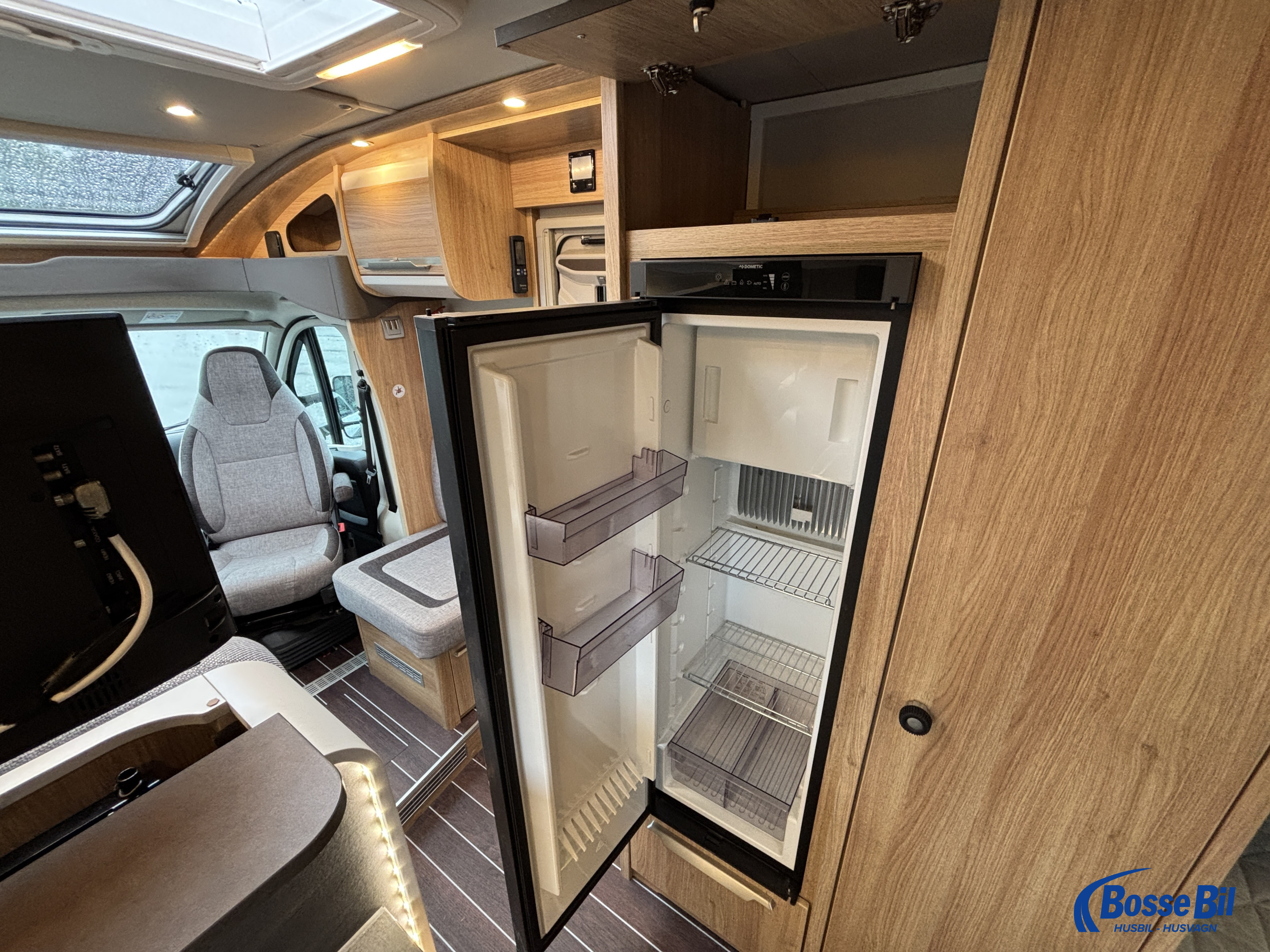 Knaus Sky TI Platinum * AC * Hydr. stödben* Solceller * ALDE * - Knaus