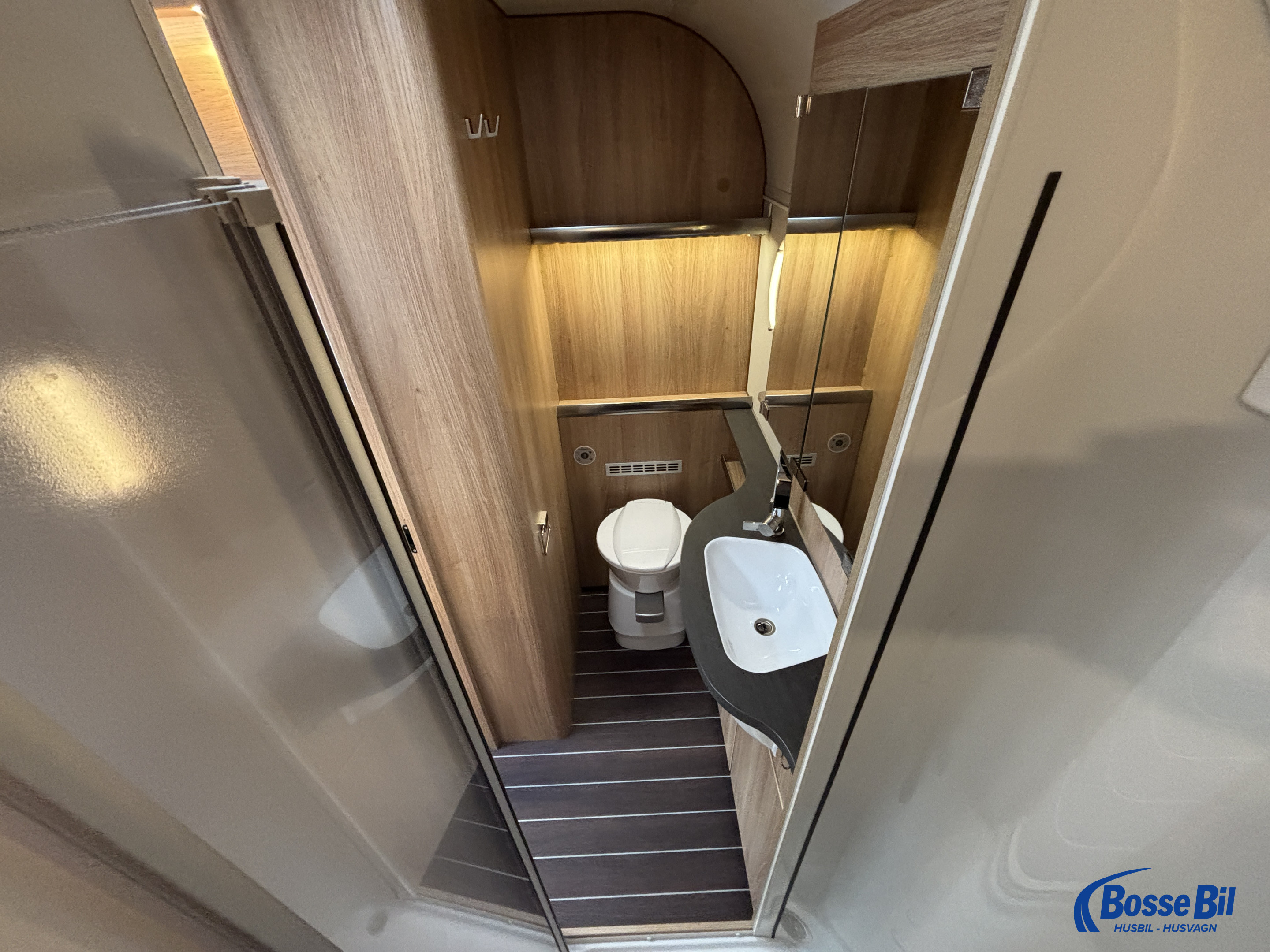 Knaus Sky TI Platinum * AC * Hydr. stödben* Solceller * ALDE * - Knaus