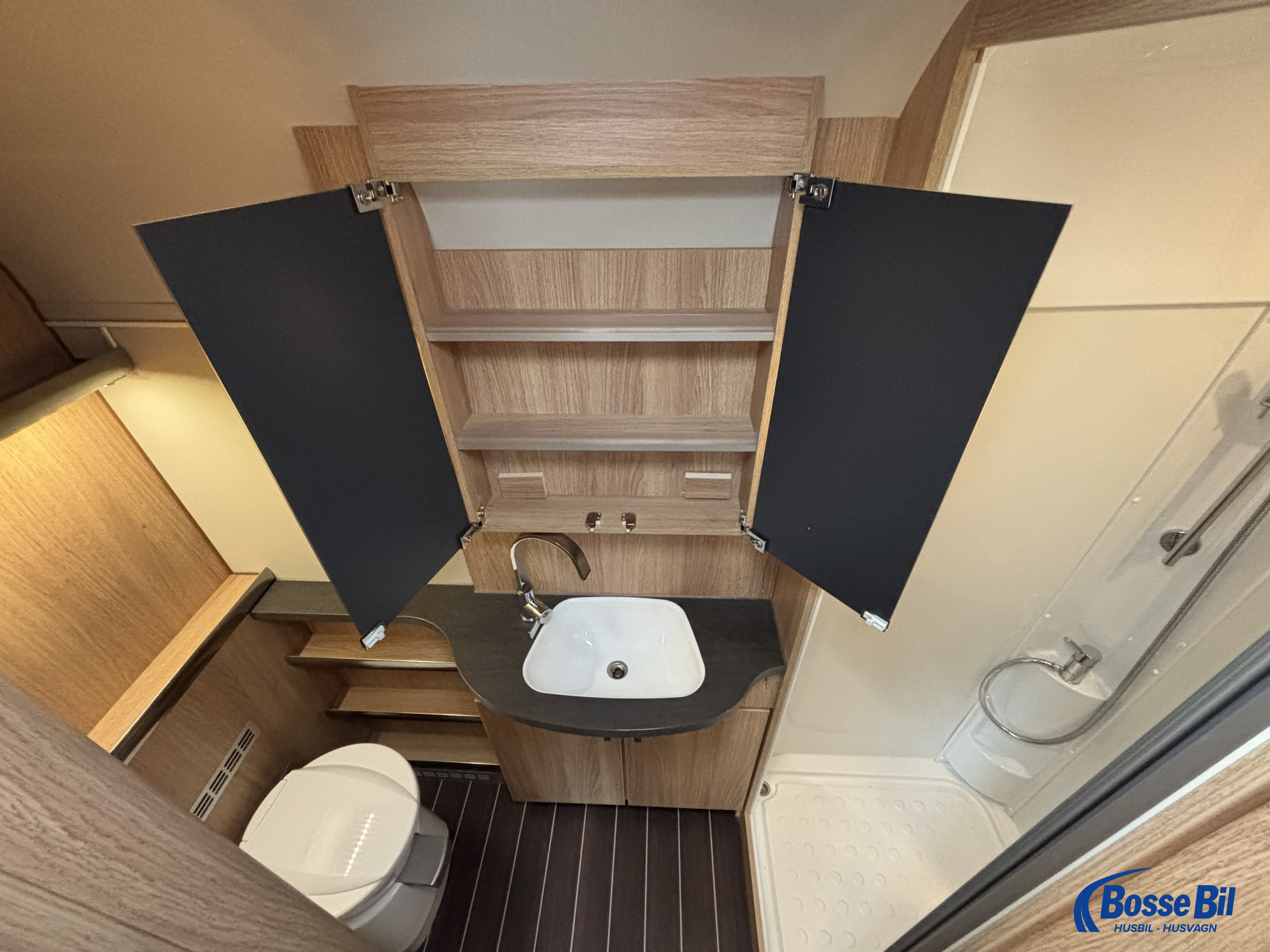 Knaus Sky TI Platinum * AC * Hydr. stödben* Solceller * ALDE * - Knaus