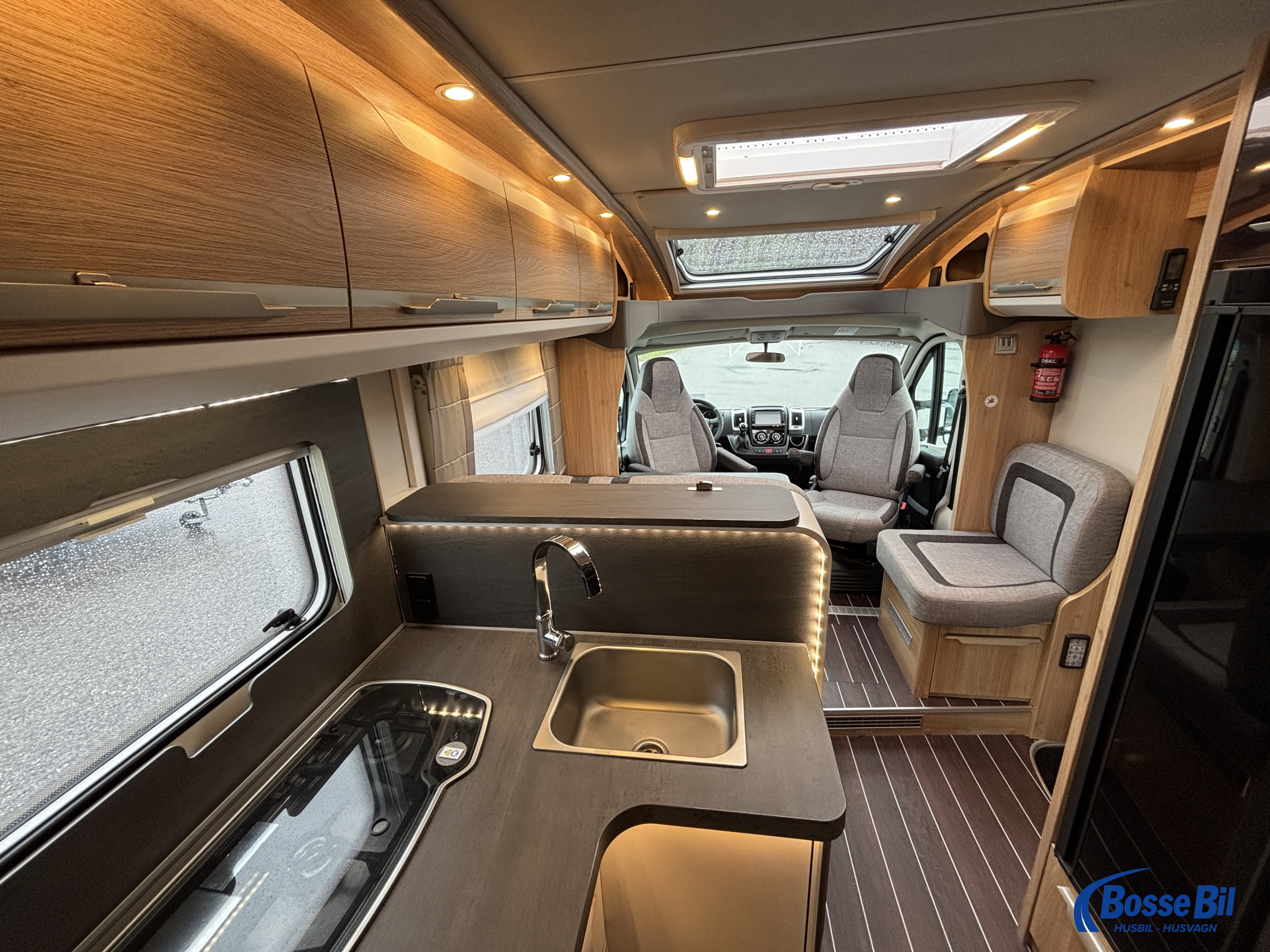 Knaus Sky TI Platinum * AC * Hydr. stödben* Solceller * ALDE * - Knaus
