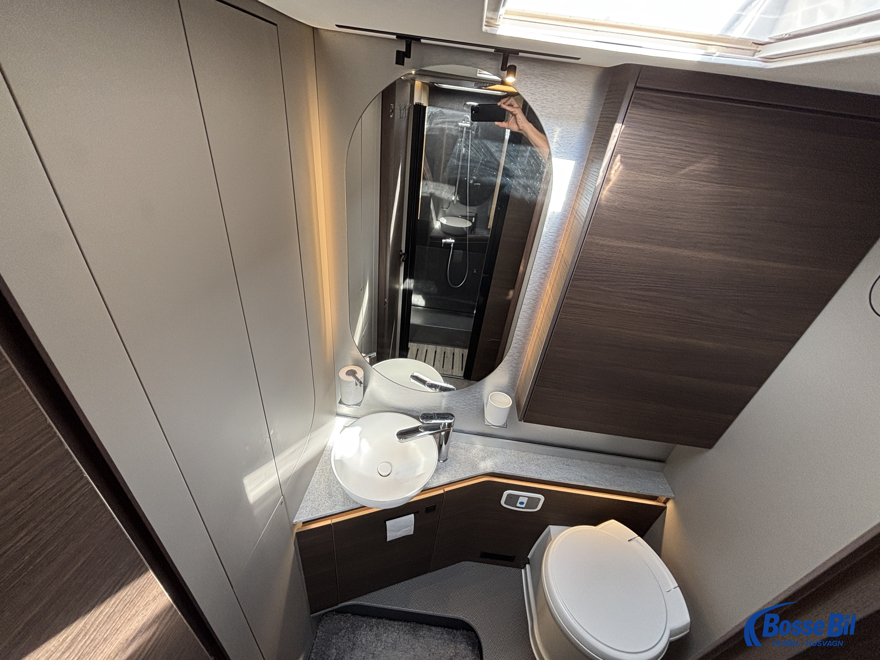 Adria SUPERSONIC 890 LL * Hydr. stödben * AC * Solceller * Skinn * - Adria