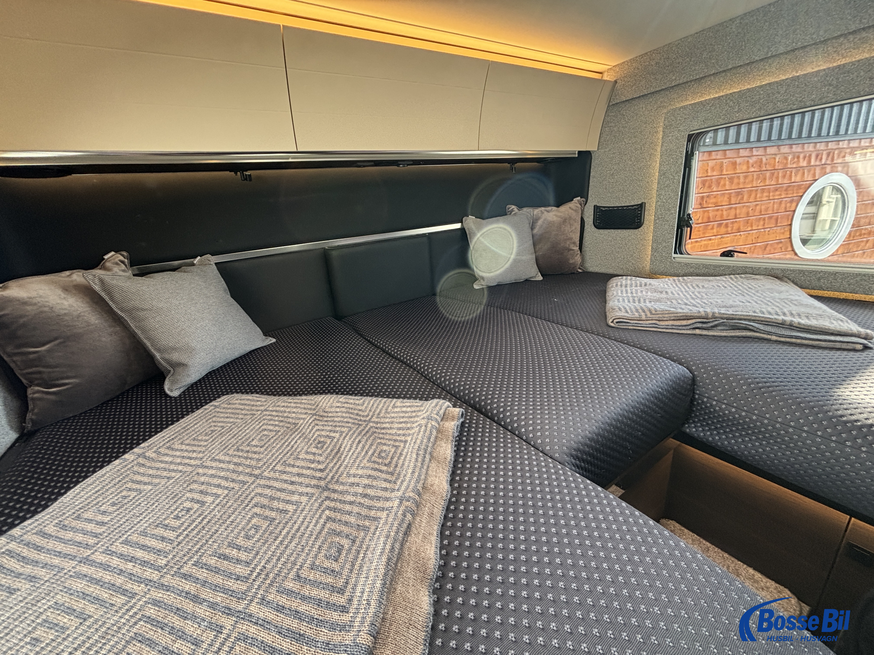 Adria SUPERSONIC 890 LL * Hydr. stödben * AC * Solceller * Skinn * - Adria
