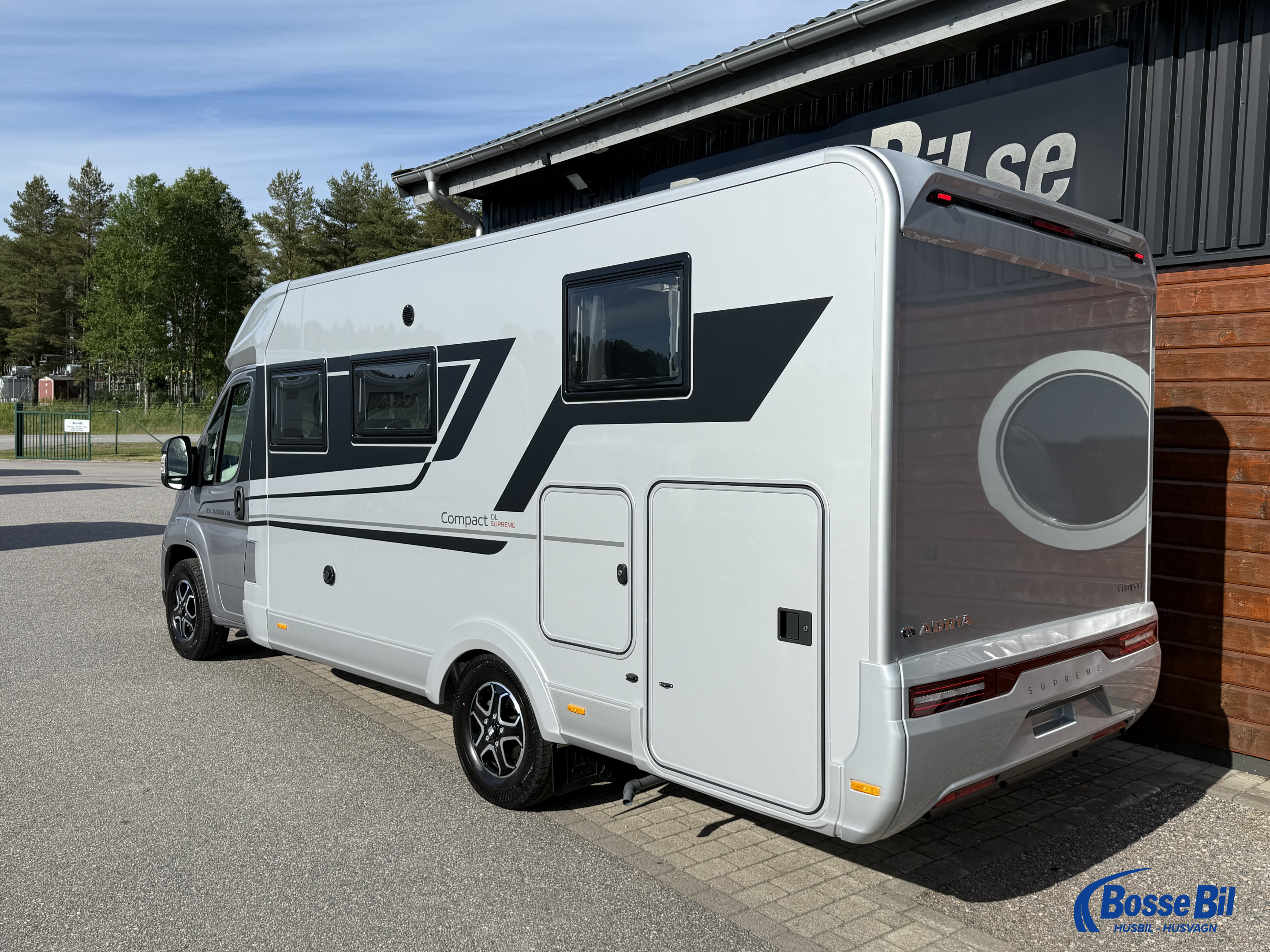 Adria COMPACT SUPREME DL * 180 hk * Aut. * Låg skatt * B-kort * - Adria