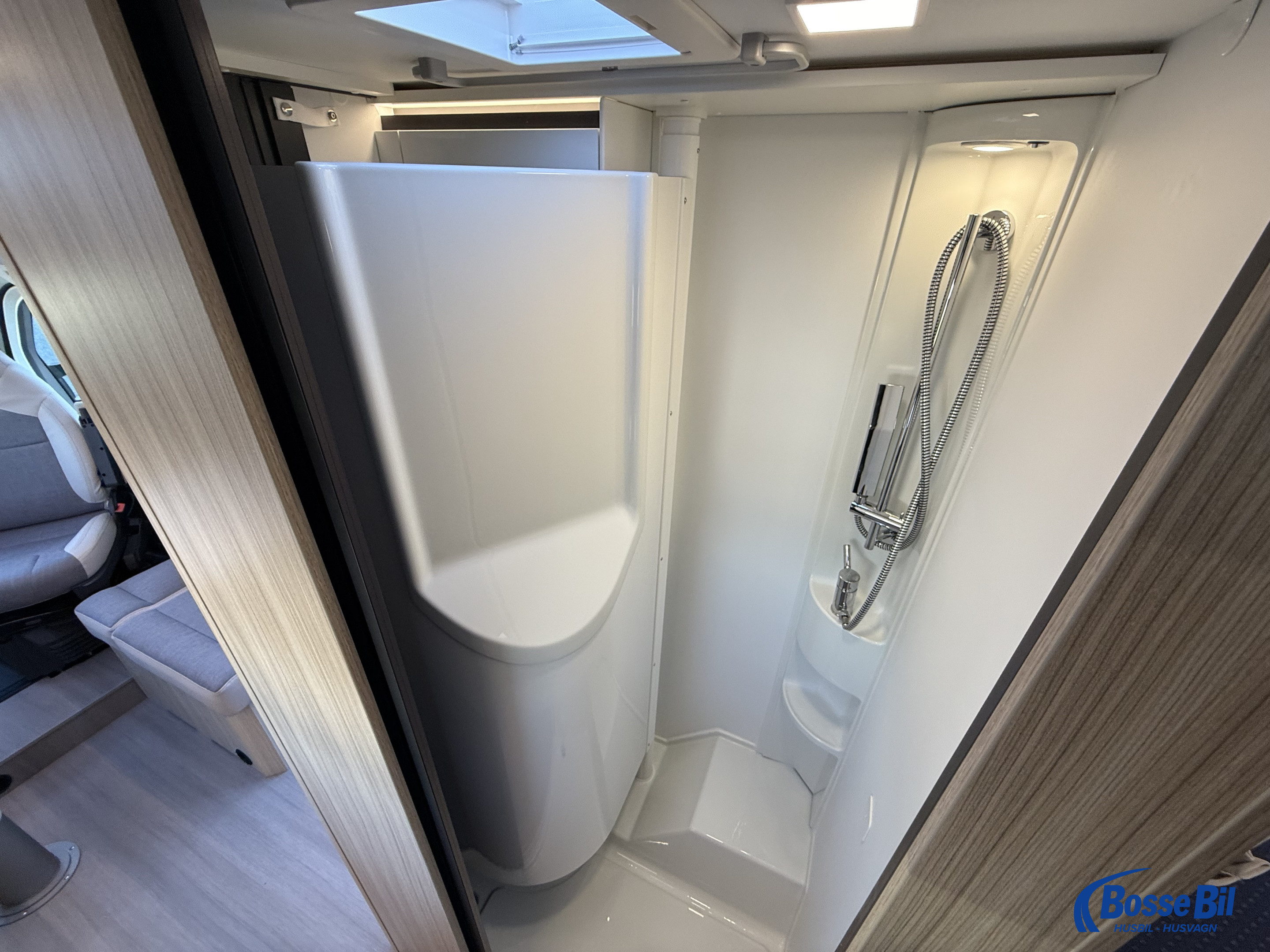 Adria COMPACT SUPREME DL * 180 hk * Aut. * Låg skatt * B-kort * - Adria