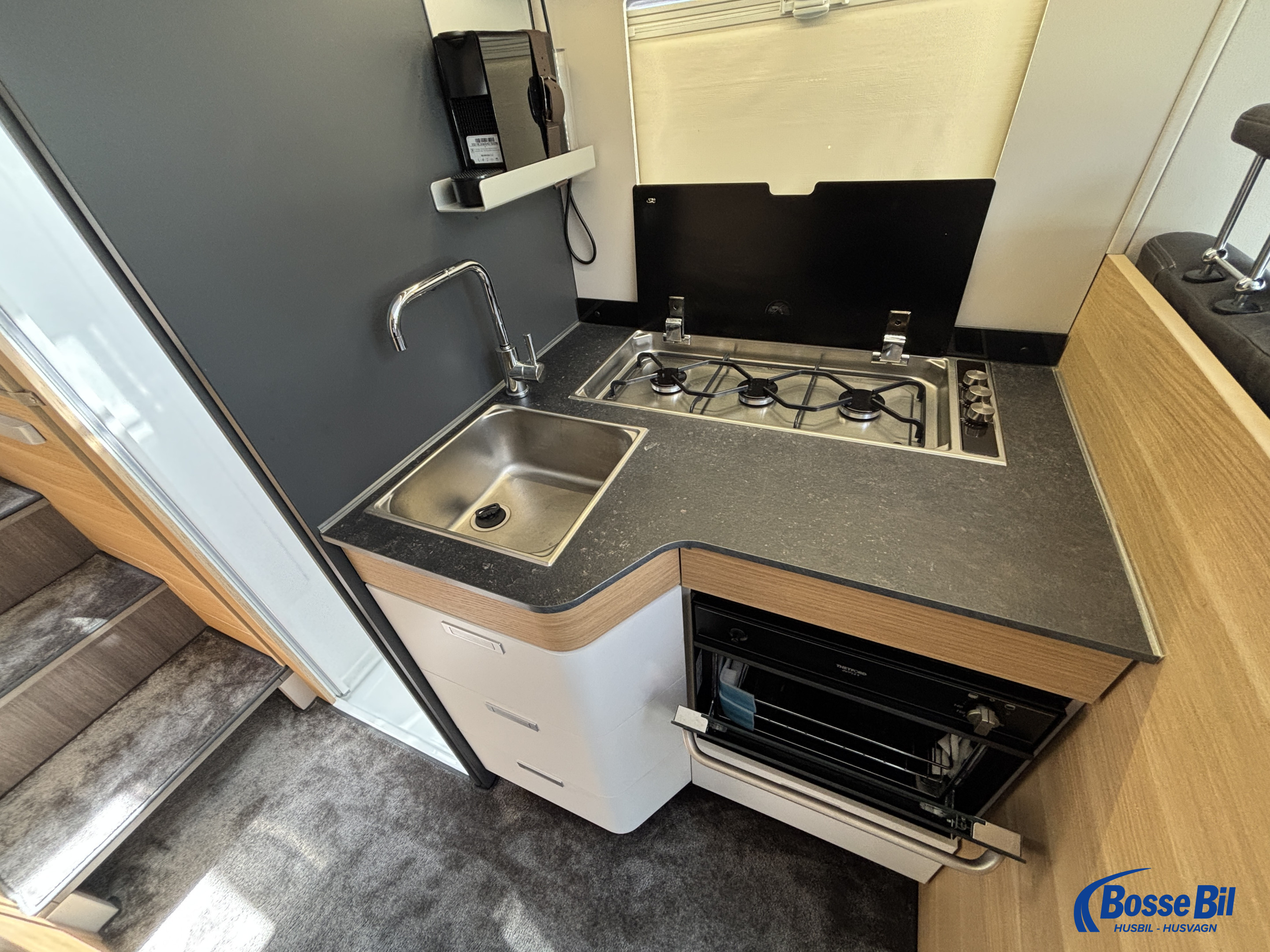 Adria CORAL 670 SL * AC * Hydr. stödben * ALDE * Solceller * Innermattor * - Adria