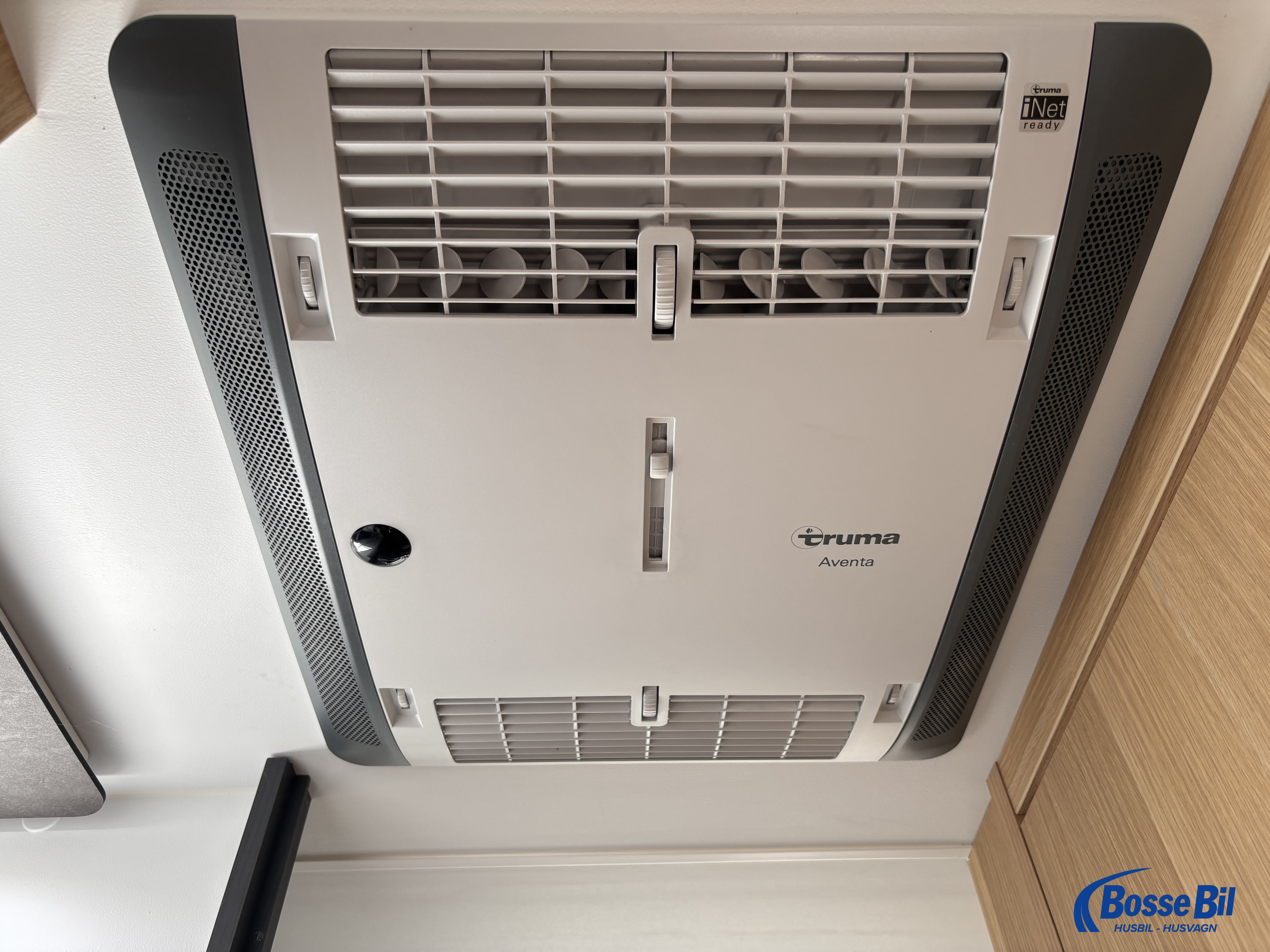Adria CORAL 670 SL * AC * Hydr. stödben * ALDE * Solceller * Innermattor * - Adria