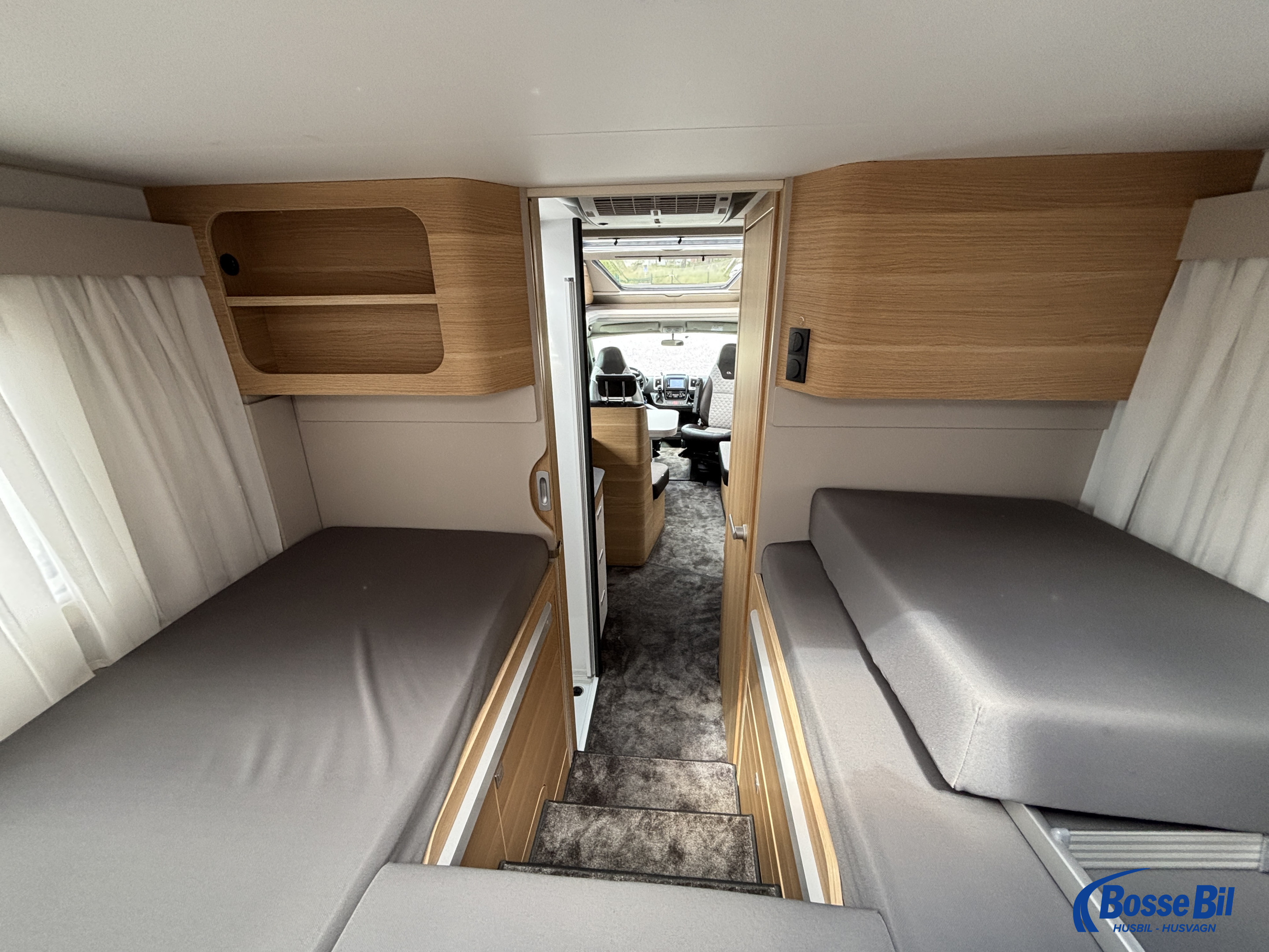 Adria CORAL 670 SL * AC * Hydr. stödben * ALDE * Solceller * Innermattor * - Adria
