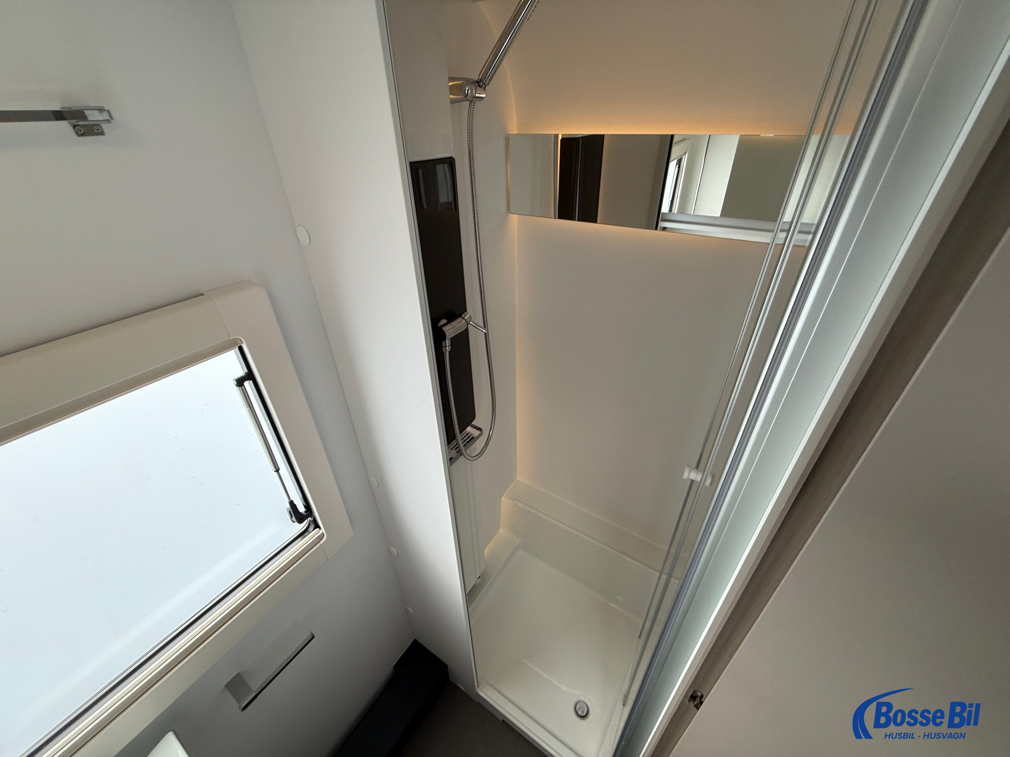 Adria ALPINA 663 PT * Barnkammare * Queenbed * - Adria