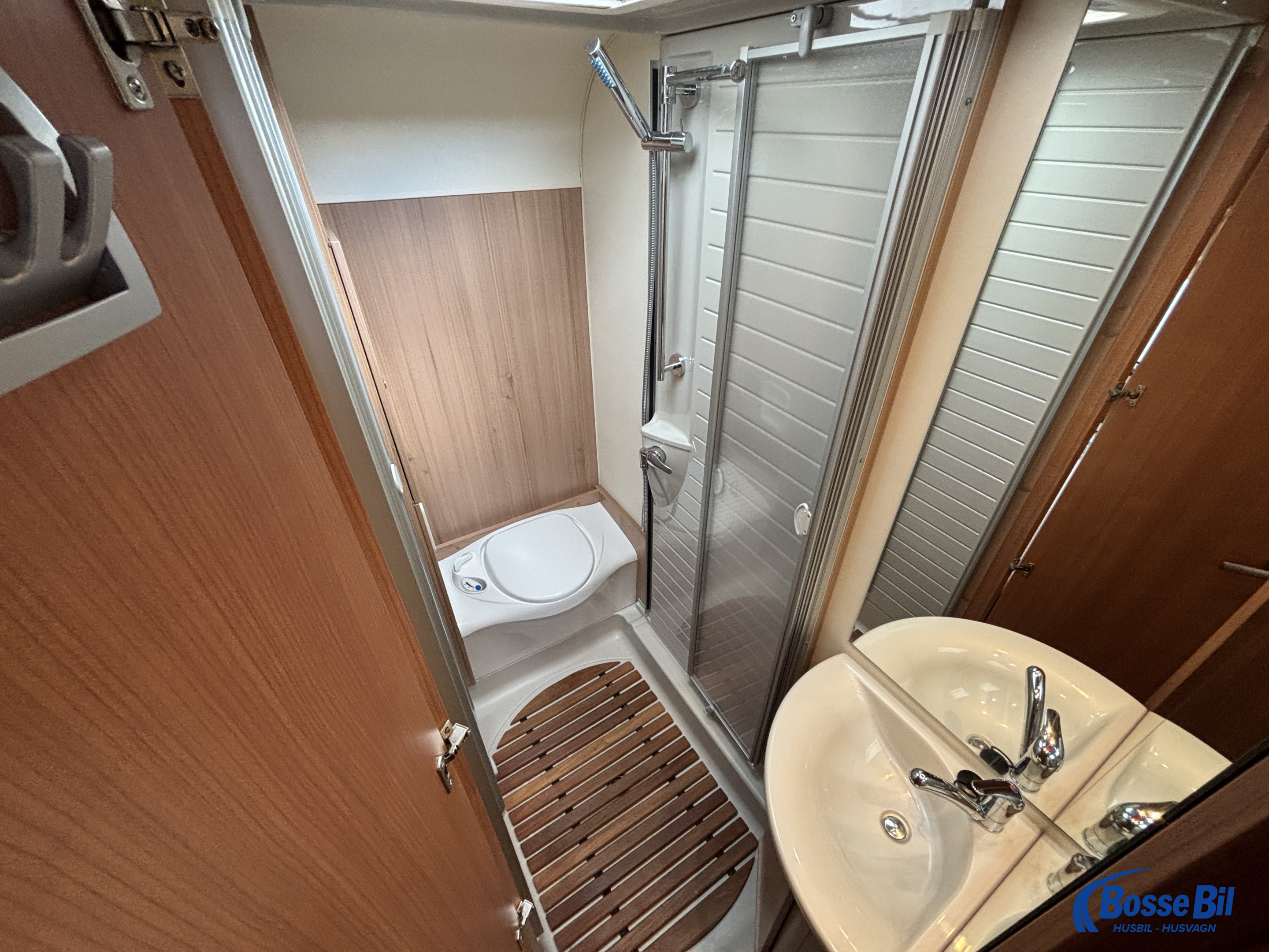 Bürstner IXEO IT 664 * Kamkedja * Solceller * 3500 kg * - Bürstner