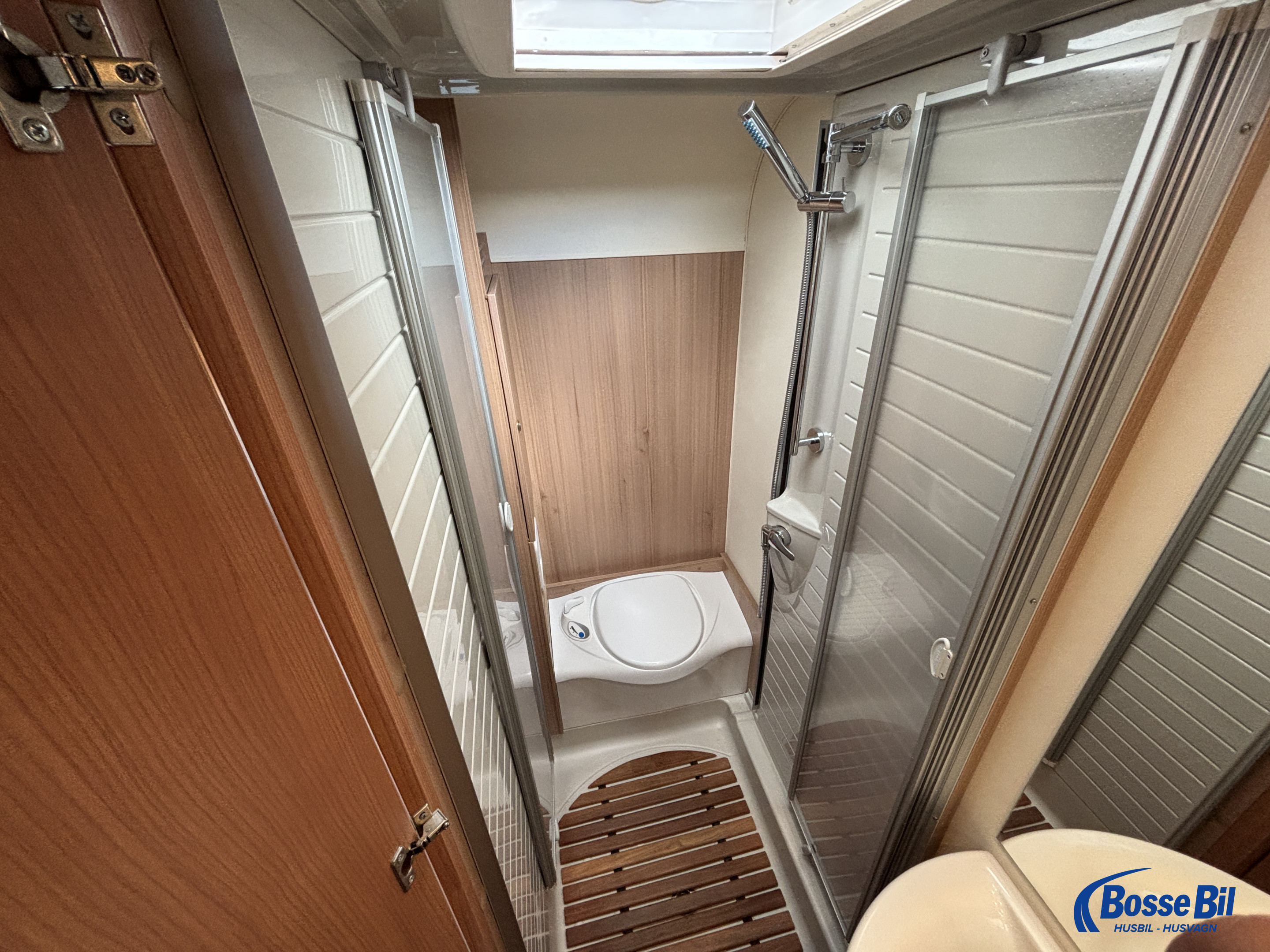 Bürstner IXEO IT 664 * Kamkedja * Solceller * 3500 kg * - Bürstner