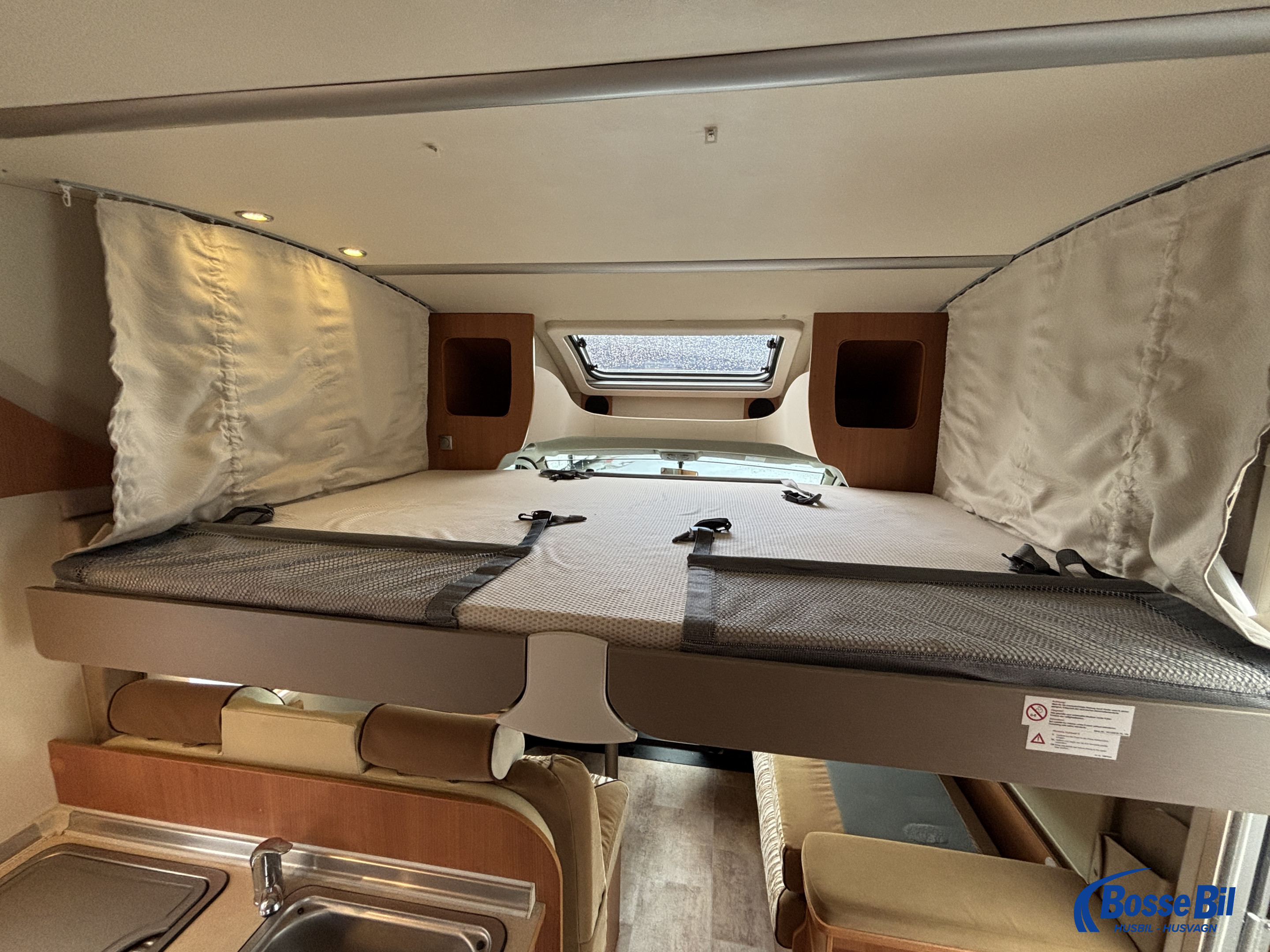 Bürstner IXEO IT 664 * Kamkedja * Solceller * 3500 kg * - Bürstner