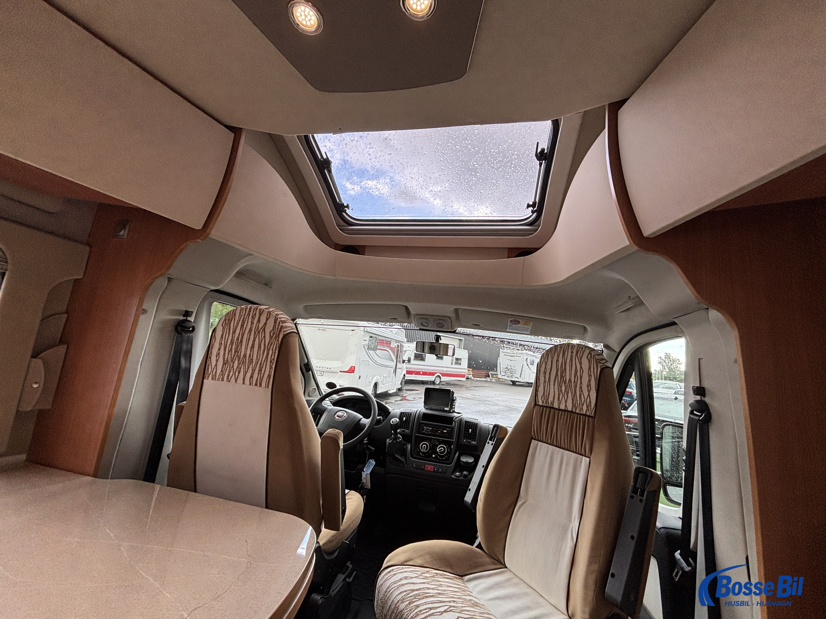 Bürstner IXEO IT 664 * Kamkedja * Solceller * 3500 kg * - Bürstner