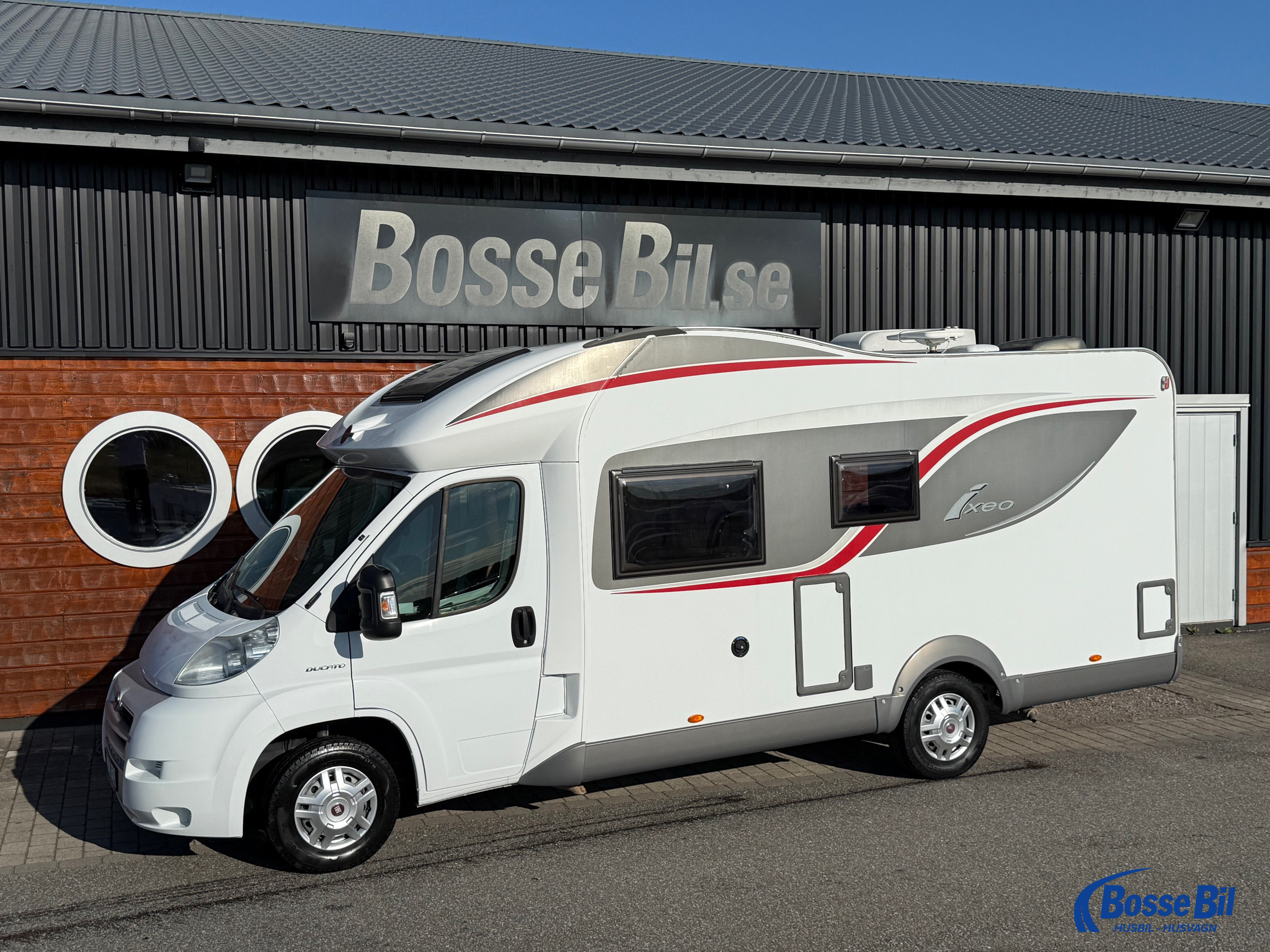 Bürstner IXEO IT 664 * Kamkedja * Solceller * 3500 kg * - Bürstner