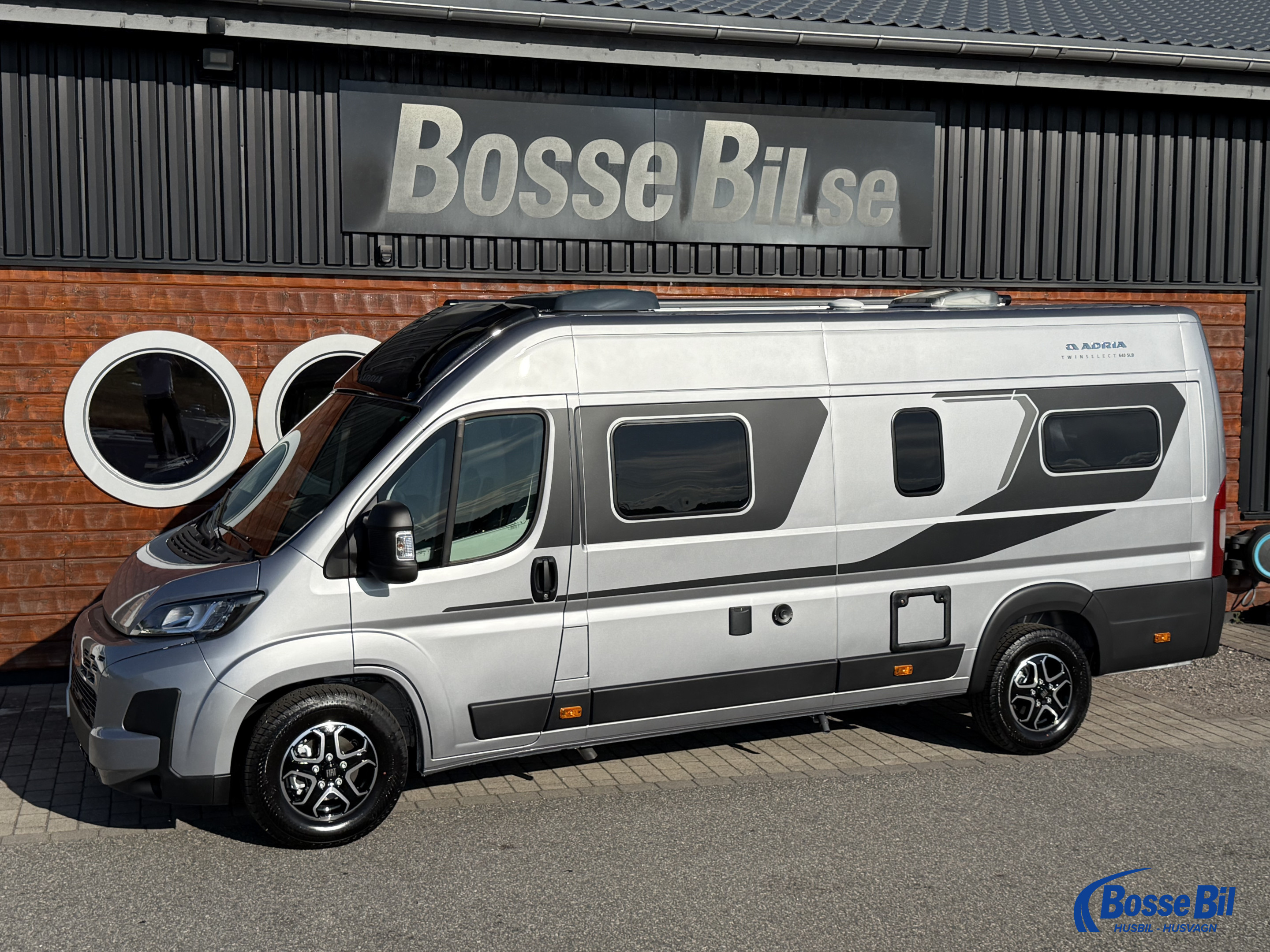TWIN SELECT 640 SLB * Dieselvärmare * komp.kylskåp * 3500 kg * - Adria