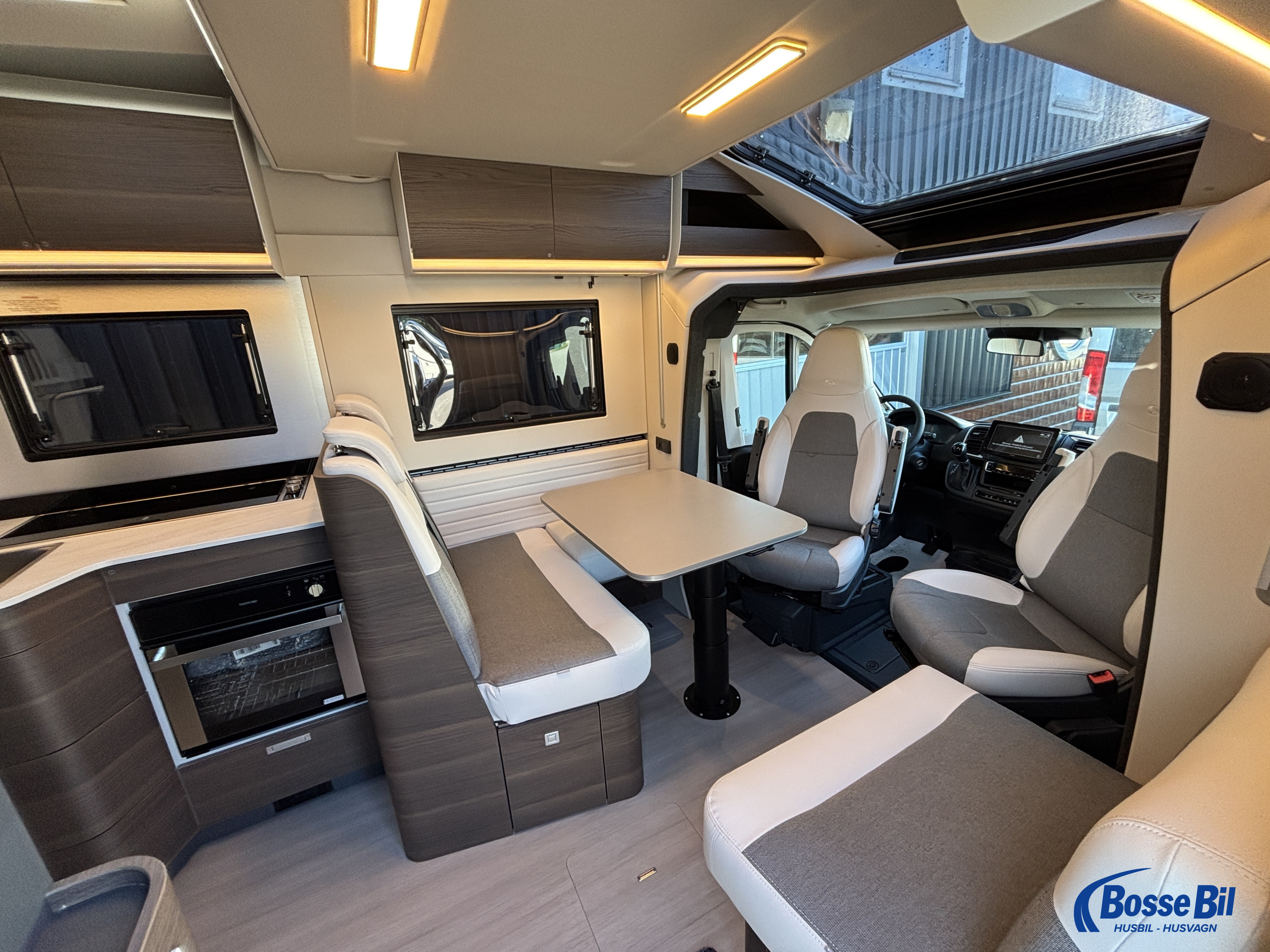 Adria MATRIX SUPREME 670 SL *Dieselvärmare * ALDE * komp.kylskåp * - Adria
