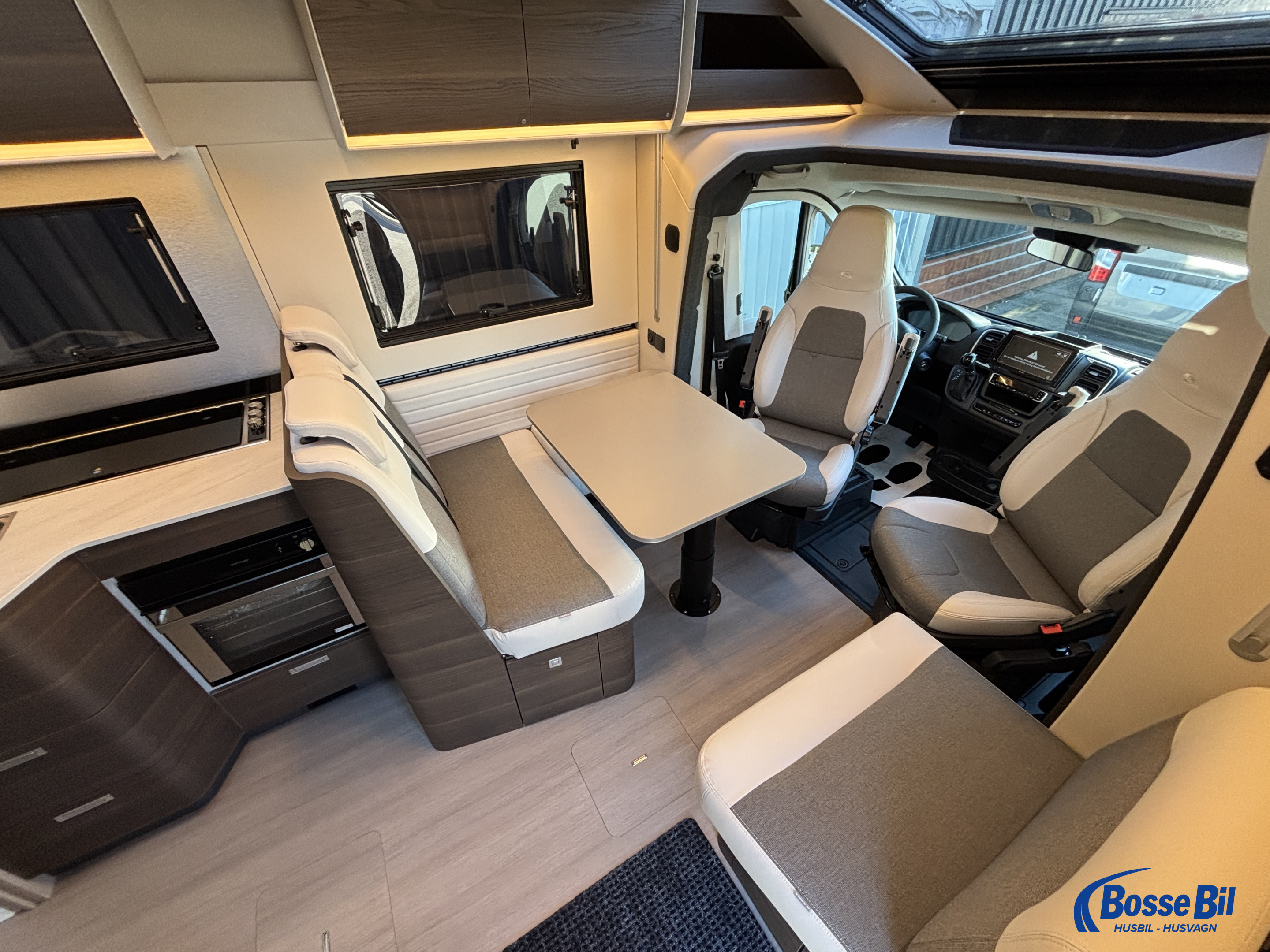 Adria MATRIX SUPREME 670 SL *Dieselvärmare * ALDE * komp.kylskåp * - Adria