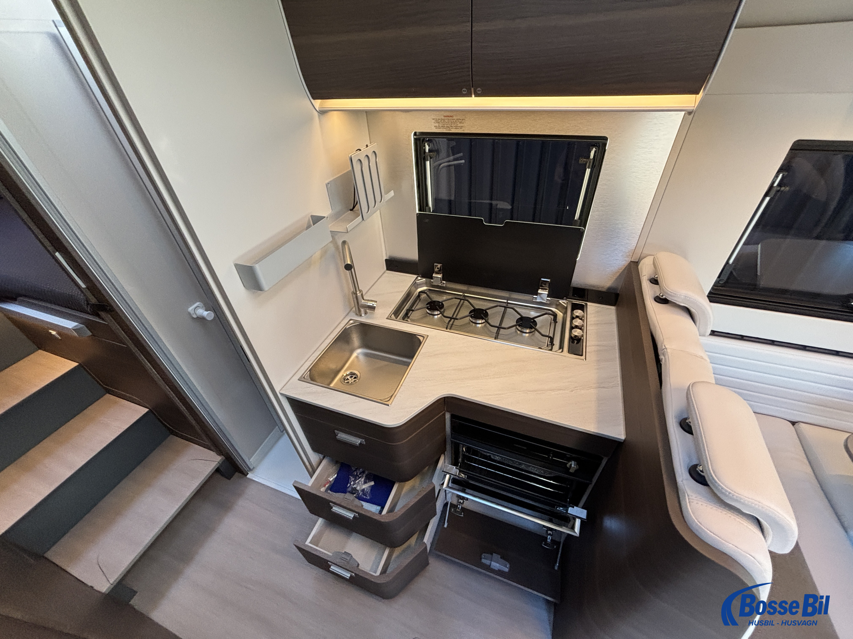 Adria MATRIX SUPREME 670 SL *Dieselvärmare * ALDE * komp.kylskåp * - Adria