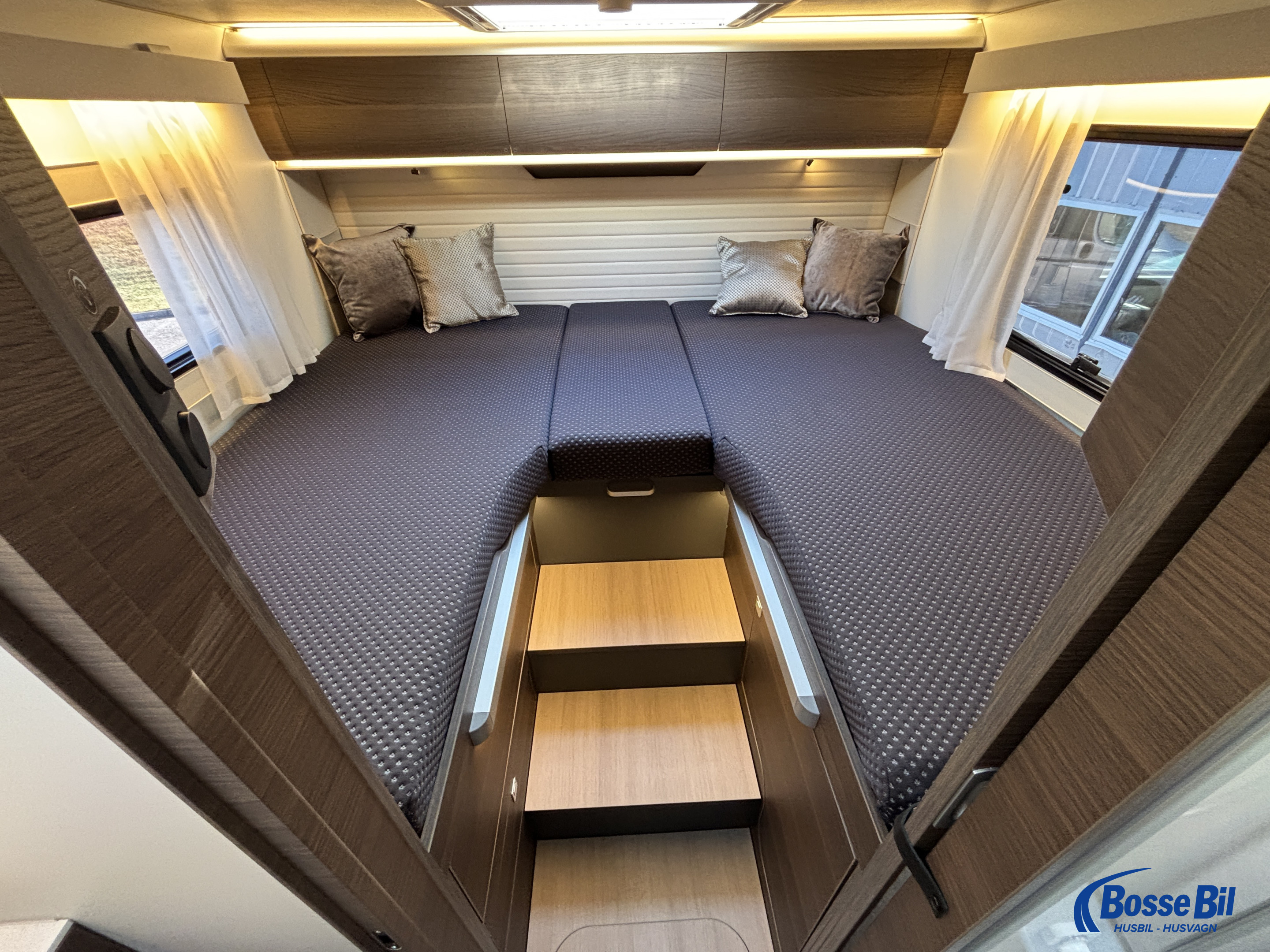Adria MATRIX SUPREME 670 SL *Dieselvärmare * ALDE * komp.kylskåp * - Adria