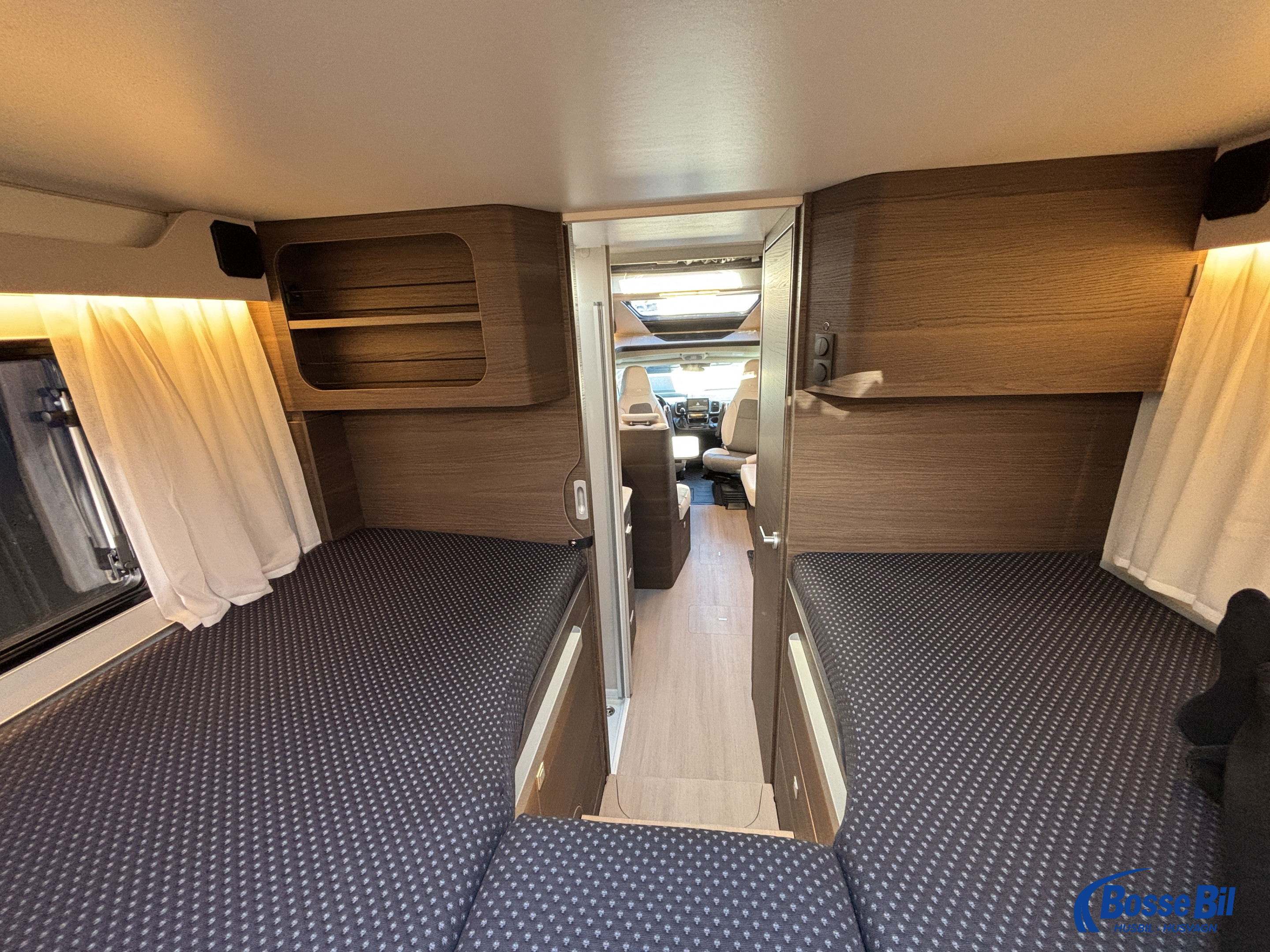Adria MATRIX SUPREME 670 SL *Dieselvärmare * ALDE * komp.kylskåp * - Adria