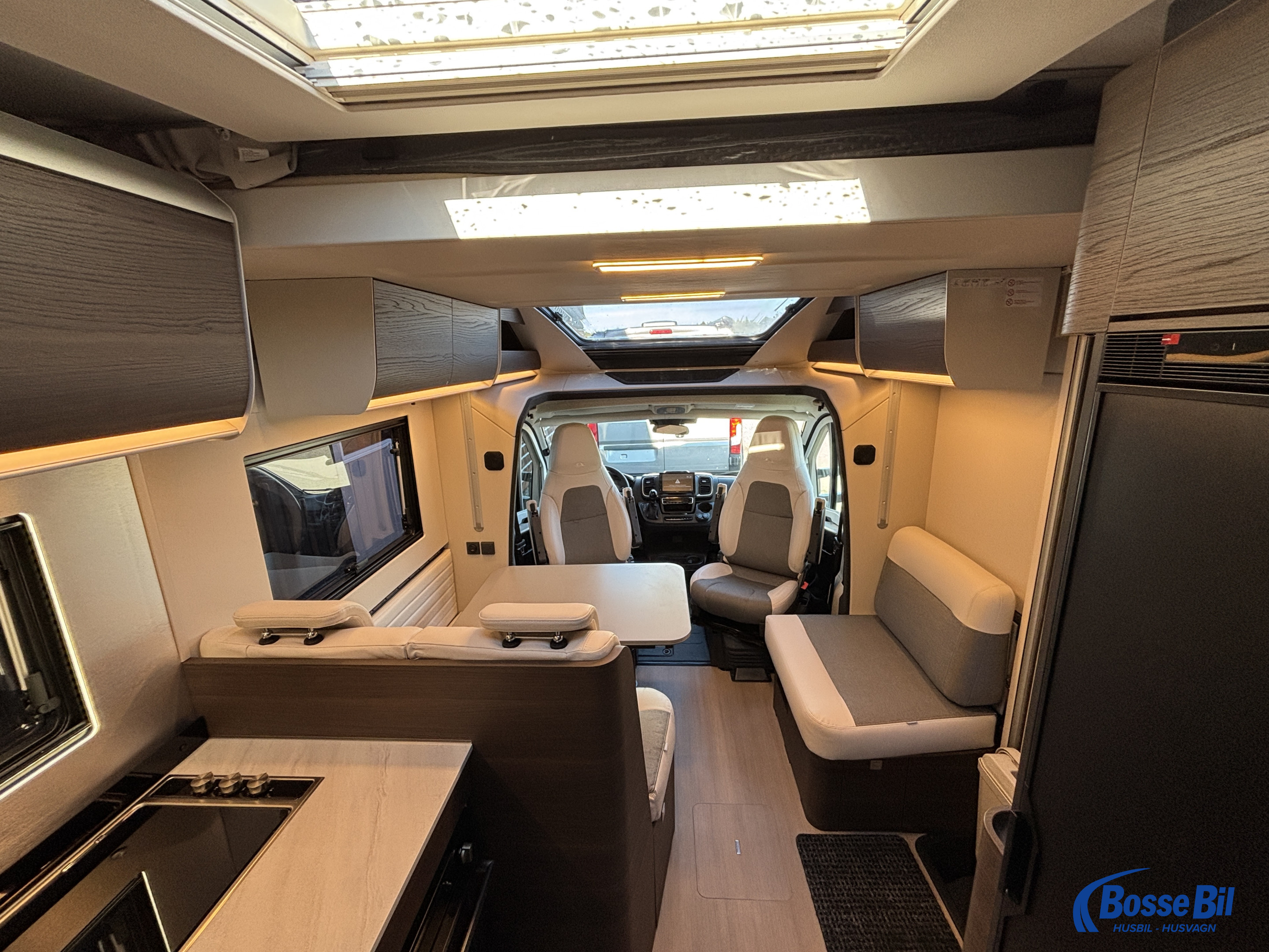 Adria MATRIX SUPREME 670 SL *Dieselvärmare * ALDE * komp.kylskåp * - Adria