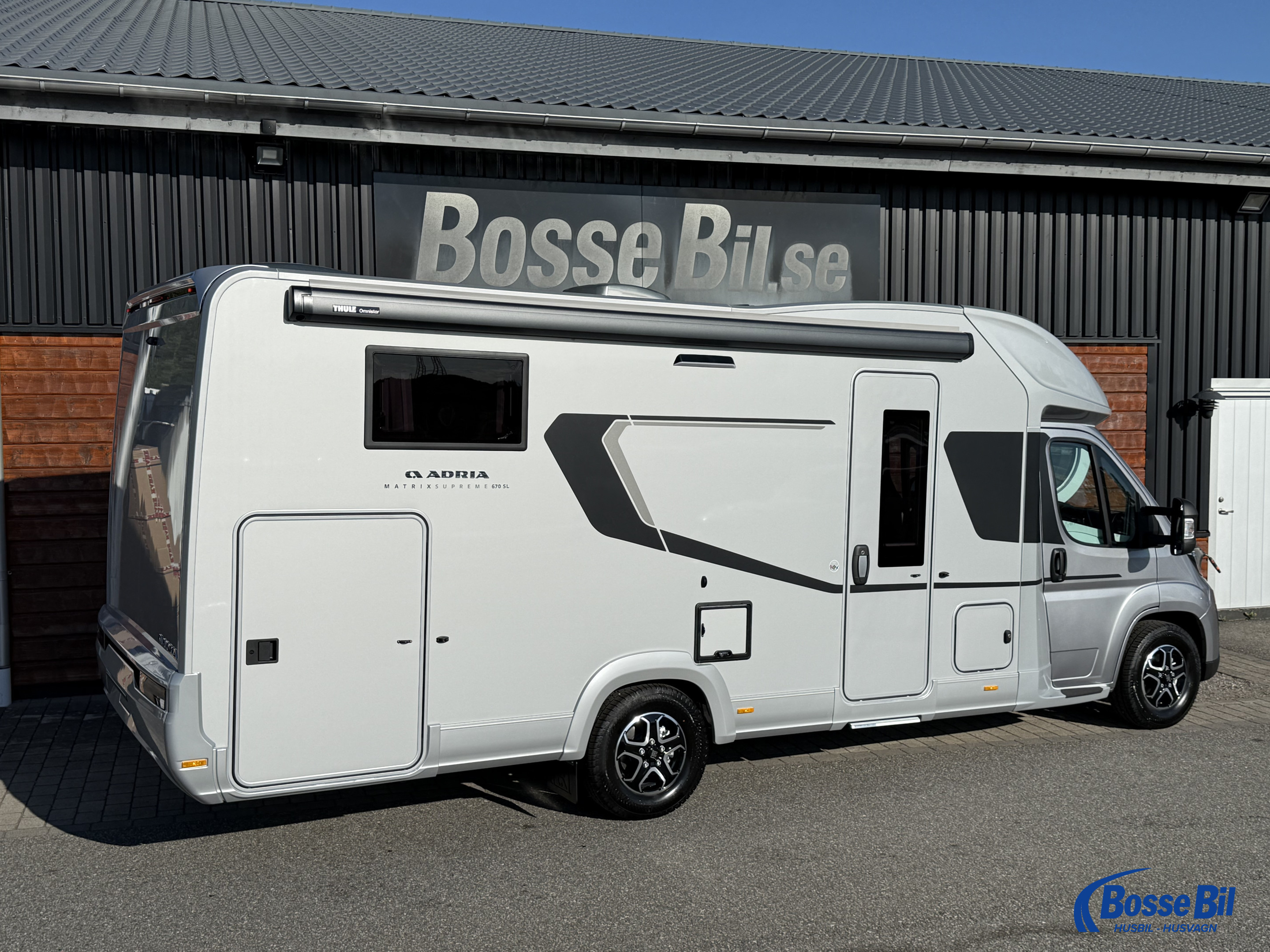 Adria MATRIX SUPREME 670 SL *Dieselvärmare * ALDE * komp.kylskåp * - Adria