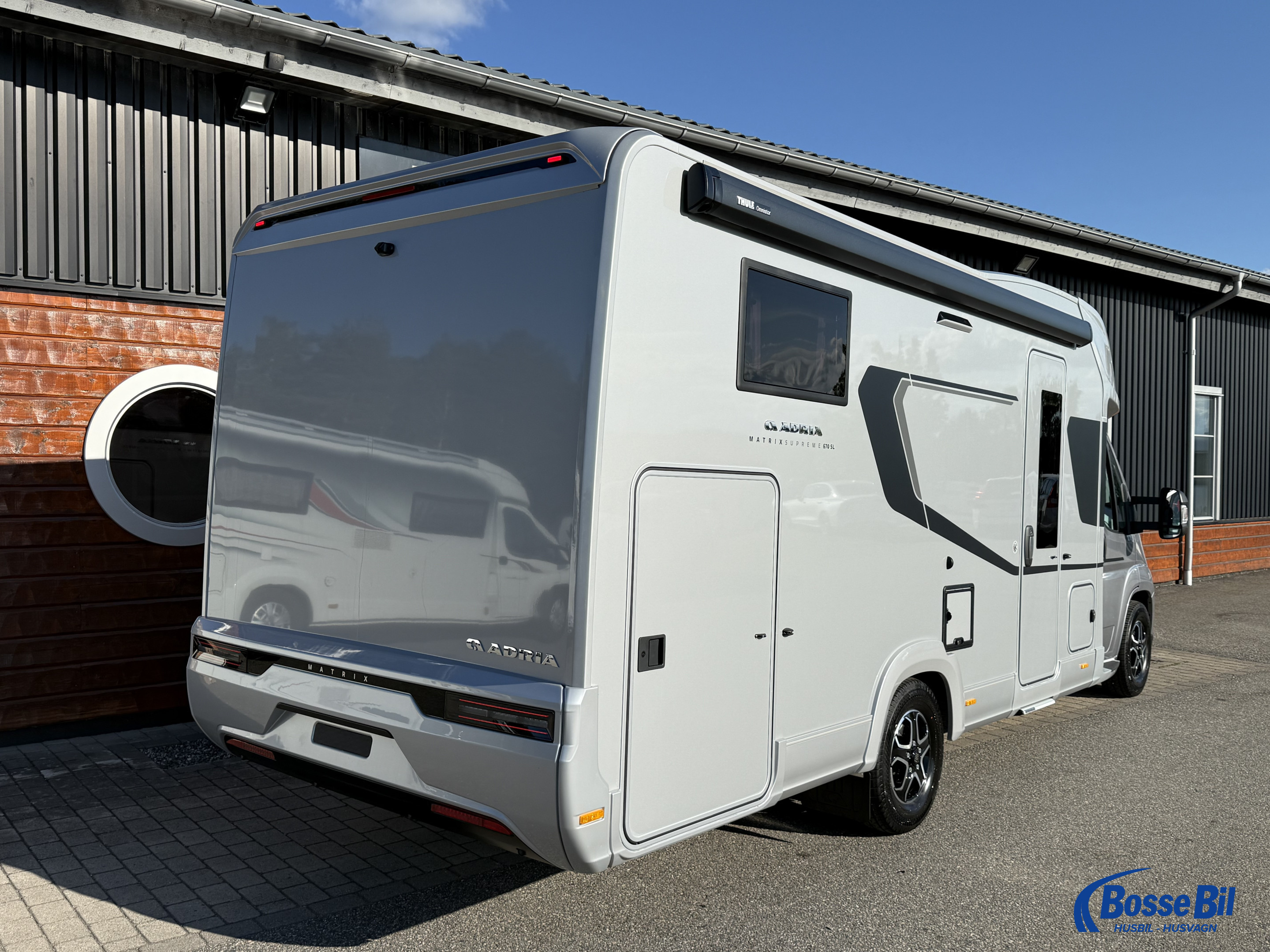 Adria MATRIX SUPREME 670 SL *Dieselvärmare * ALDE * komp.kylskåp * - Adria