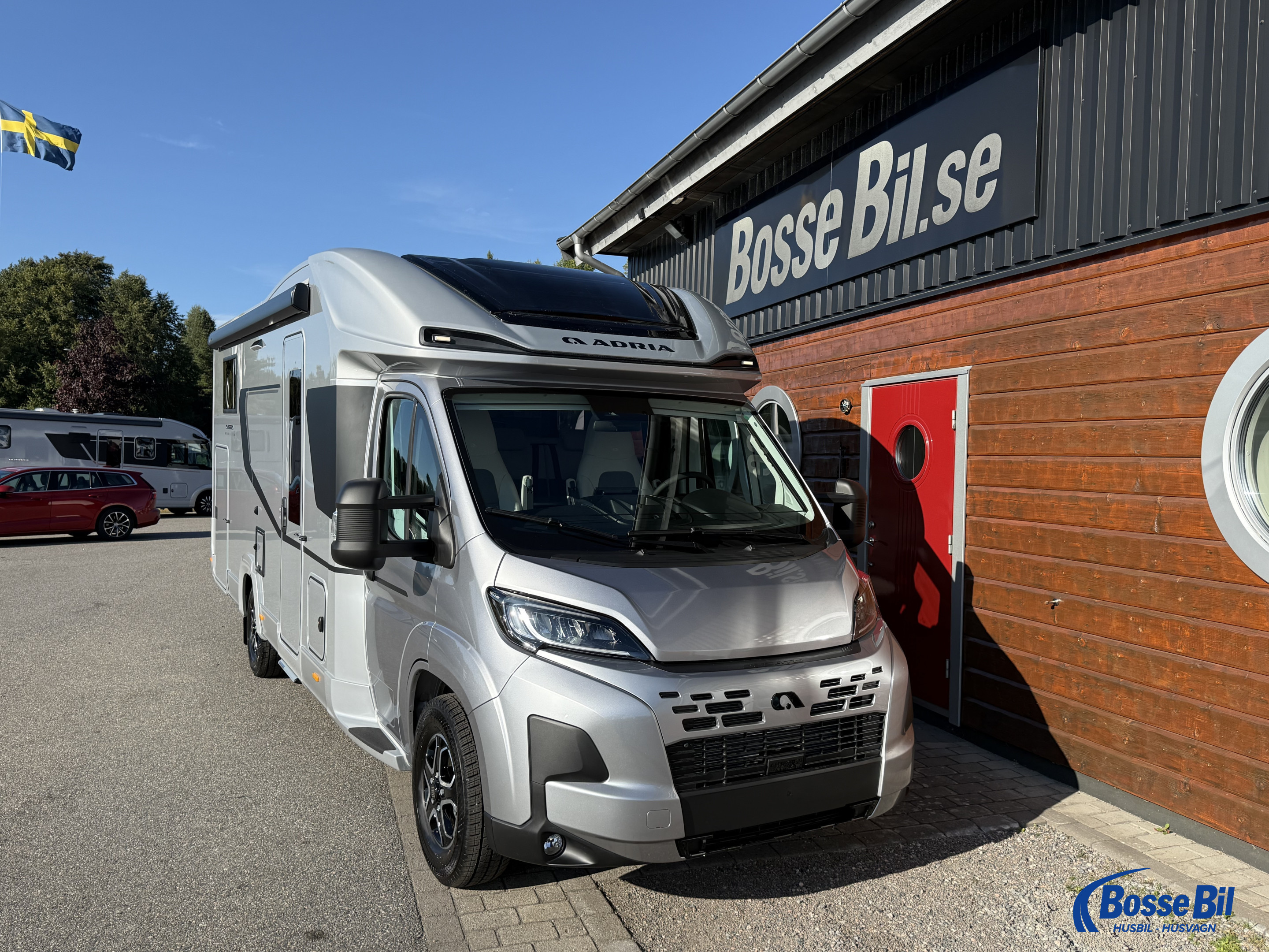 Adria MATRIX SUPREME 670 SL *Dieselvärmare * ALDE * komp.kylskåp * - Adria
